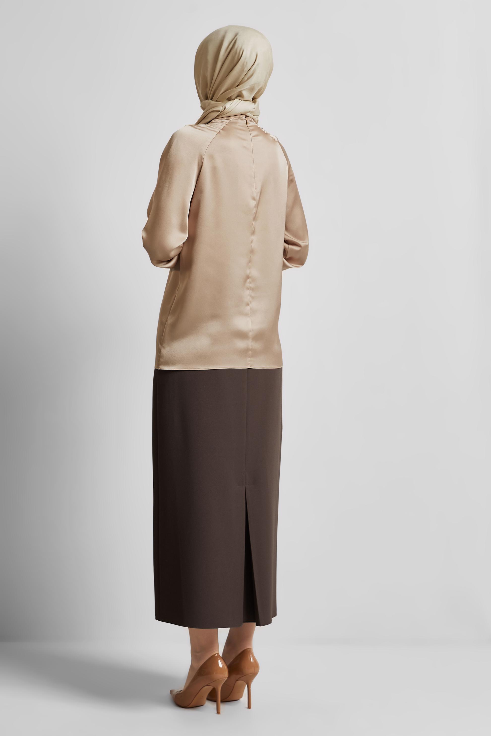 Tesettür giyim KAHVE GÜL DETAYLI SATEN BLUZ 44713