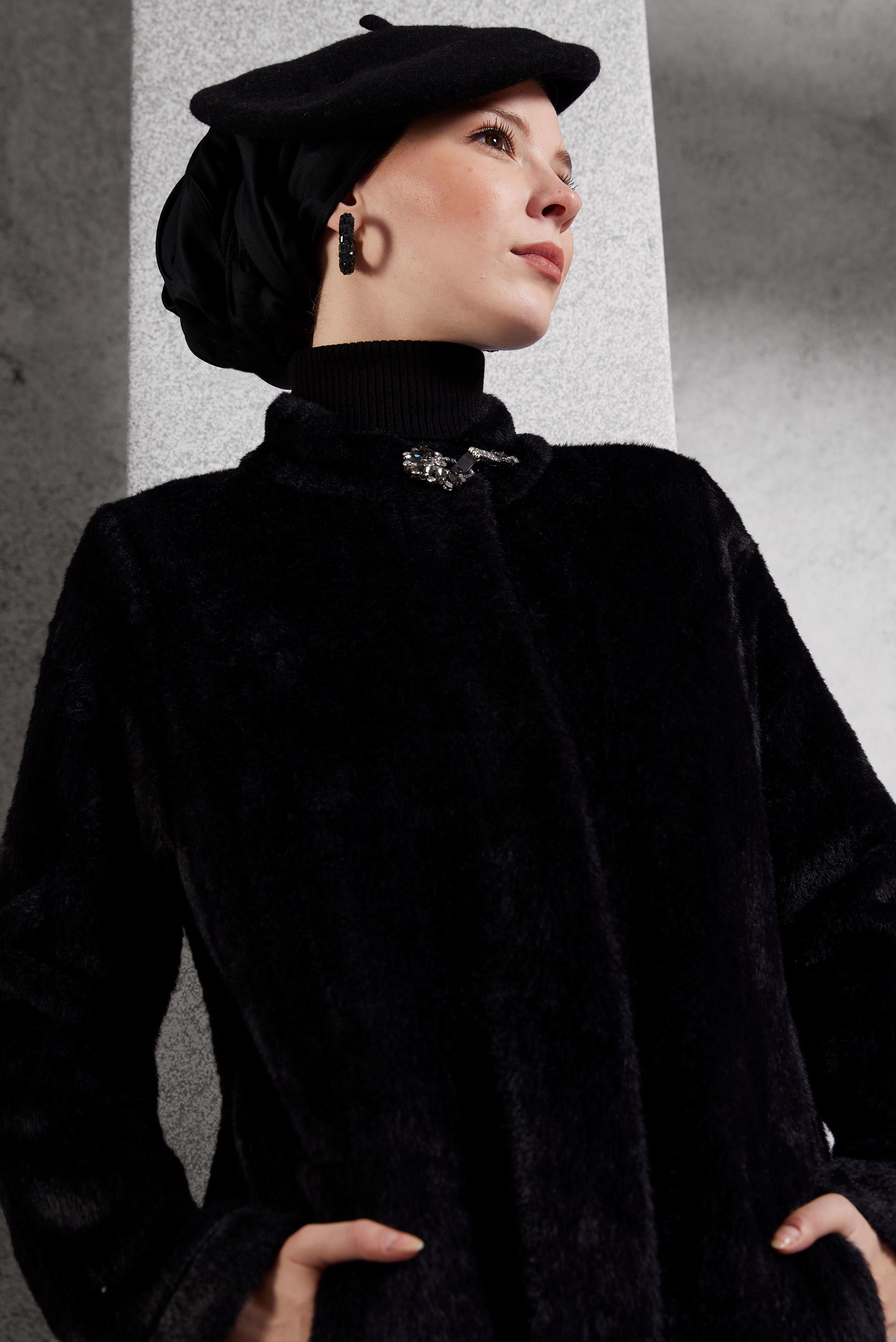 Hijab clothing BLACK JACKET WITH BROOCH 45160