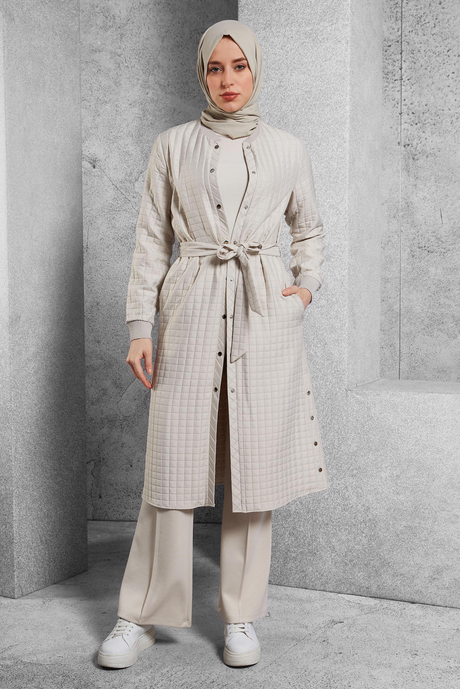 Hijab clothing BEIGE BELTED QUILTED JACKET 45228