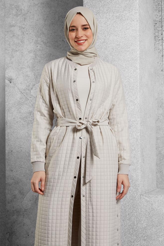 Vêtements hijab BEIGE VESTE MATELASSÉE CEINTURÉE 45228 - ALVİNA