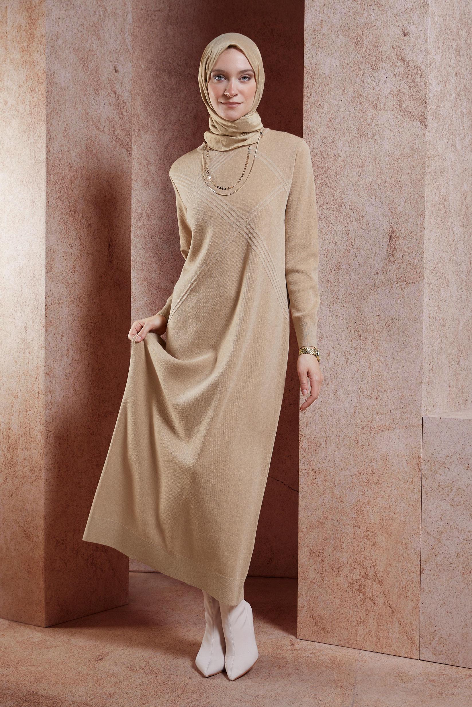 Tesettür giyim BEJ BİSİKLET YAKA TRİKO ELBİSE 44909