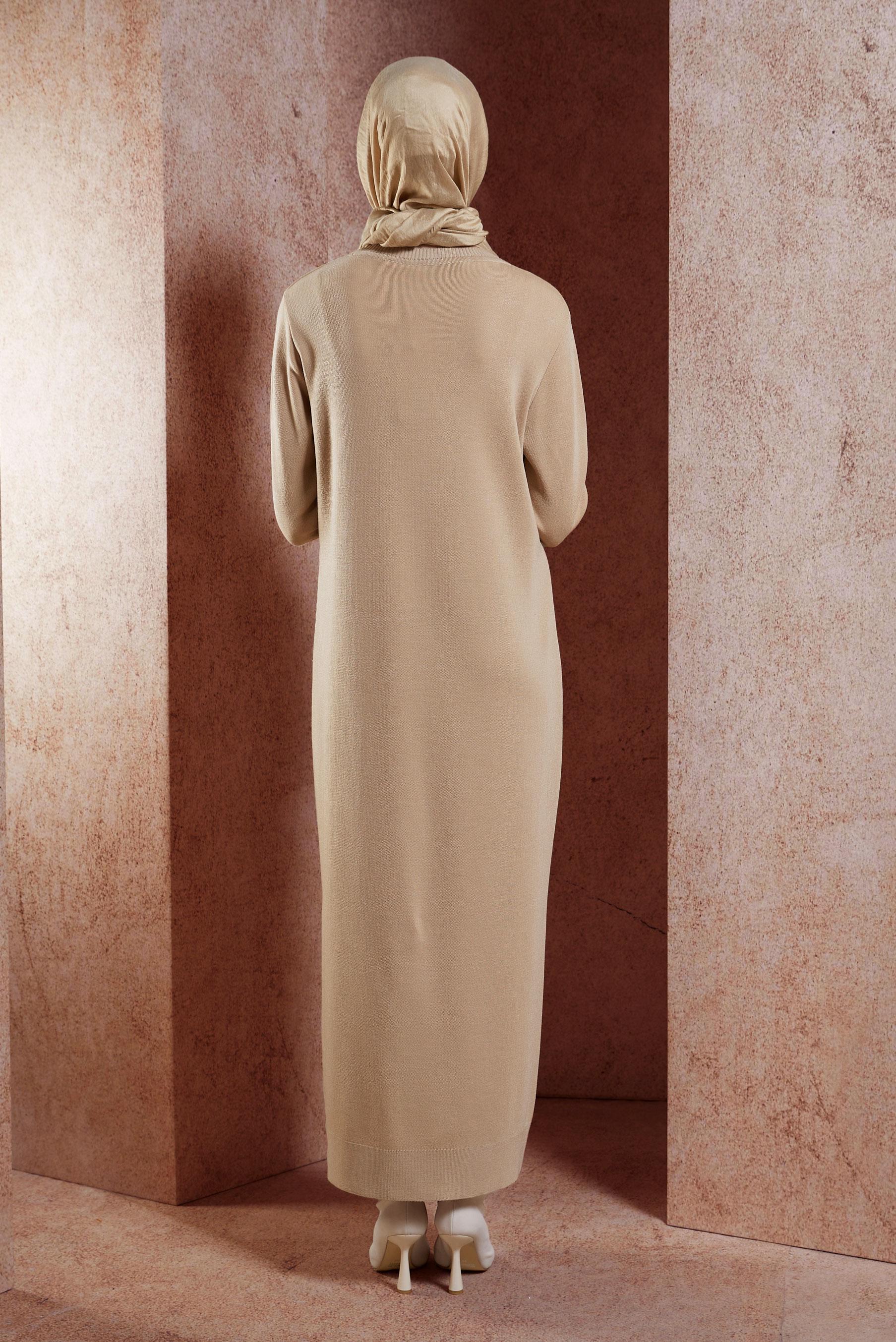 Tesettür giyim BEJ BİSİKLET YAKA TRİKO ELBİSE 44909