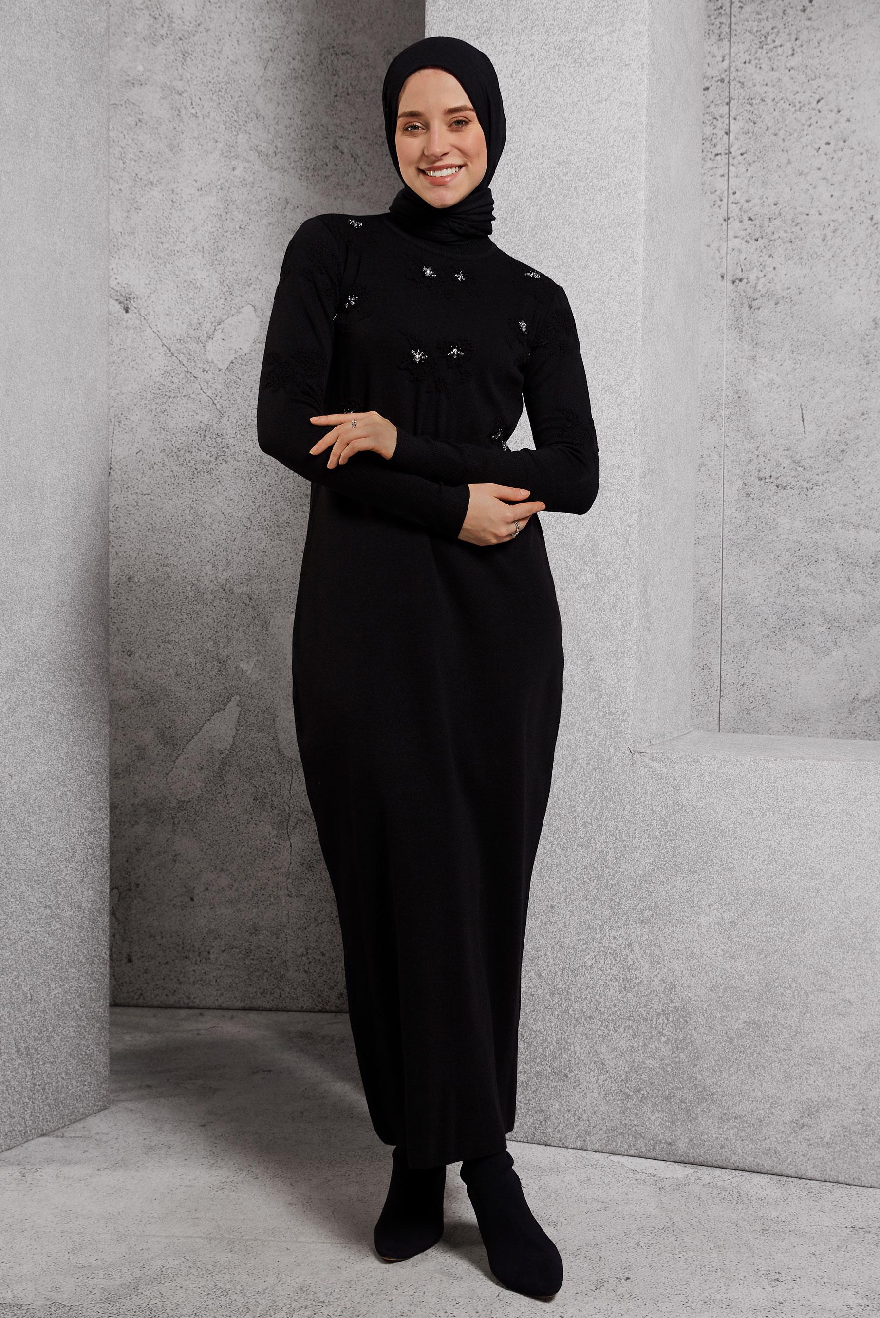 Vêtements hijab NOIR ROBE EN MAILLE AVEC DÉTAIL DE GEMMES 44915