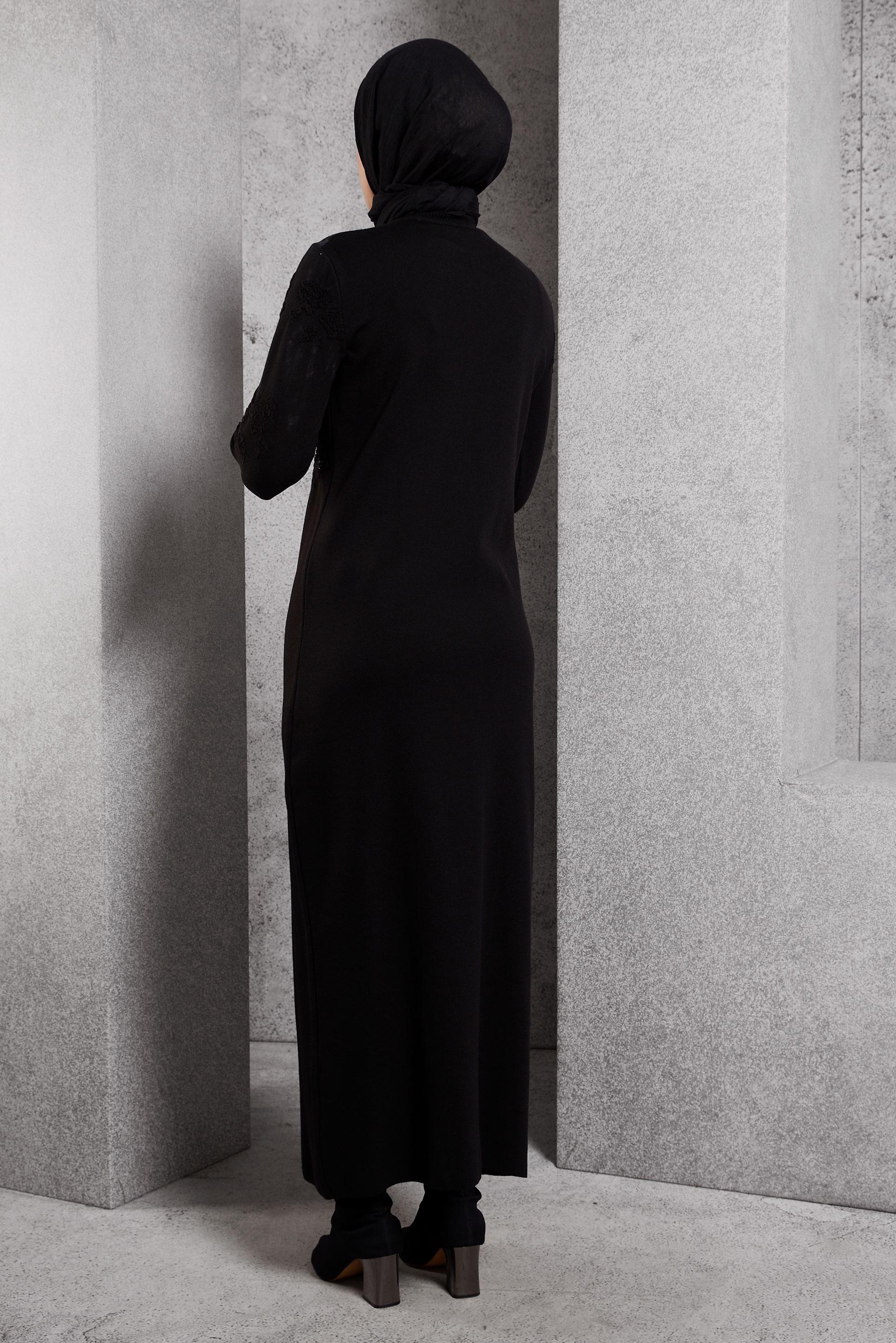 Vêtements hijab NOIR ROBE EN MAILLE AVEC DÉTAIL DE GEMMES 44915