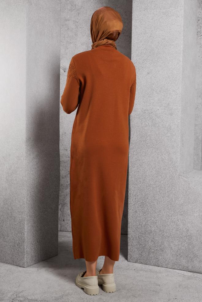 Vêtements hijab ORANGE ROBE EN MAILLE AVEC DÉTAIL DE GEMMES 44915 - ALVİNA