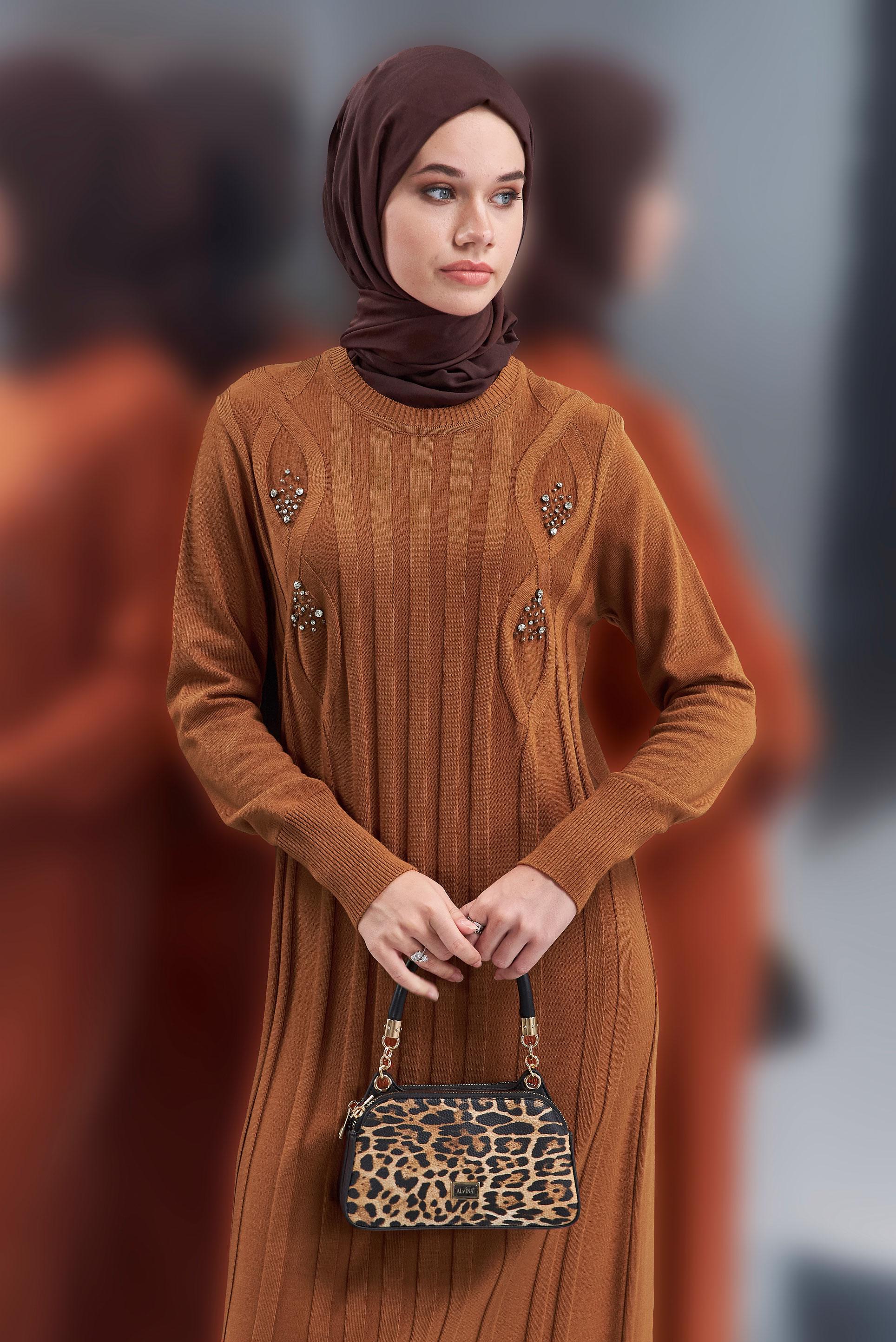 Tesettür giyim TURUNCU TAŞ DETAYLI TRİKO ELBİSE 44917