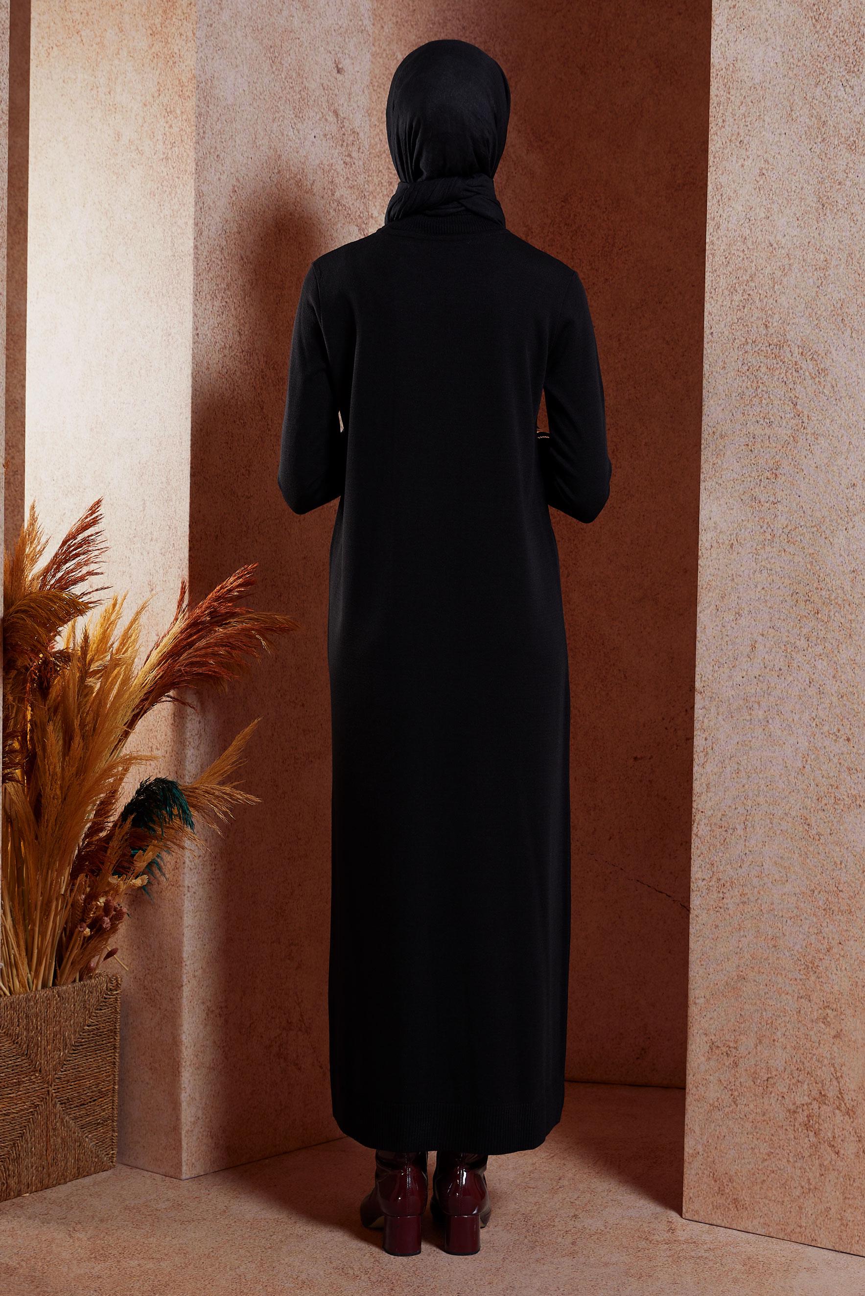 Tesettür giyim SİYAH BOĞAZLI YAKA TRİKO ELBİSE 44921