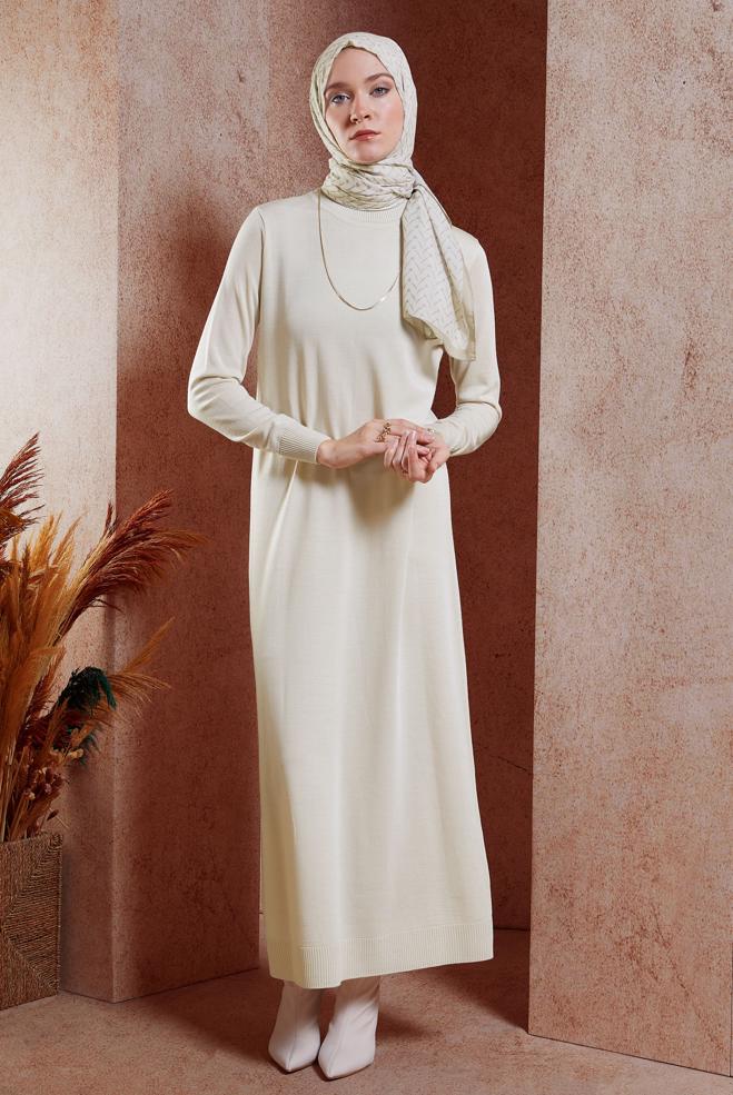 Tesettür giyim BEJ BOĞAZLI YAKA TRİKO ELBİSE 44921 - ALVİNA