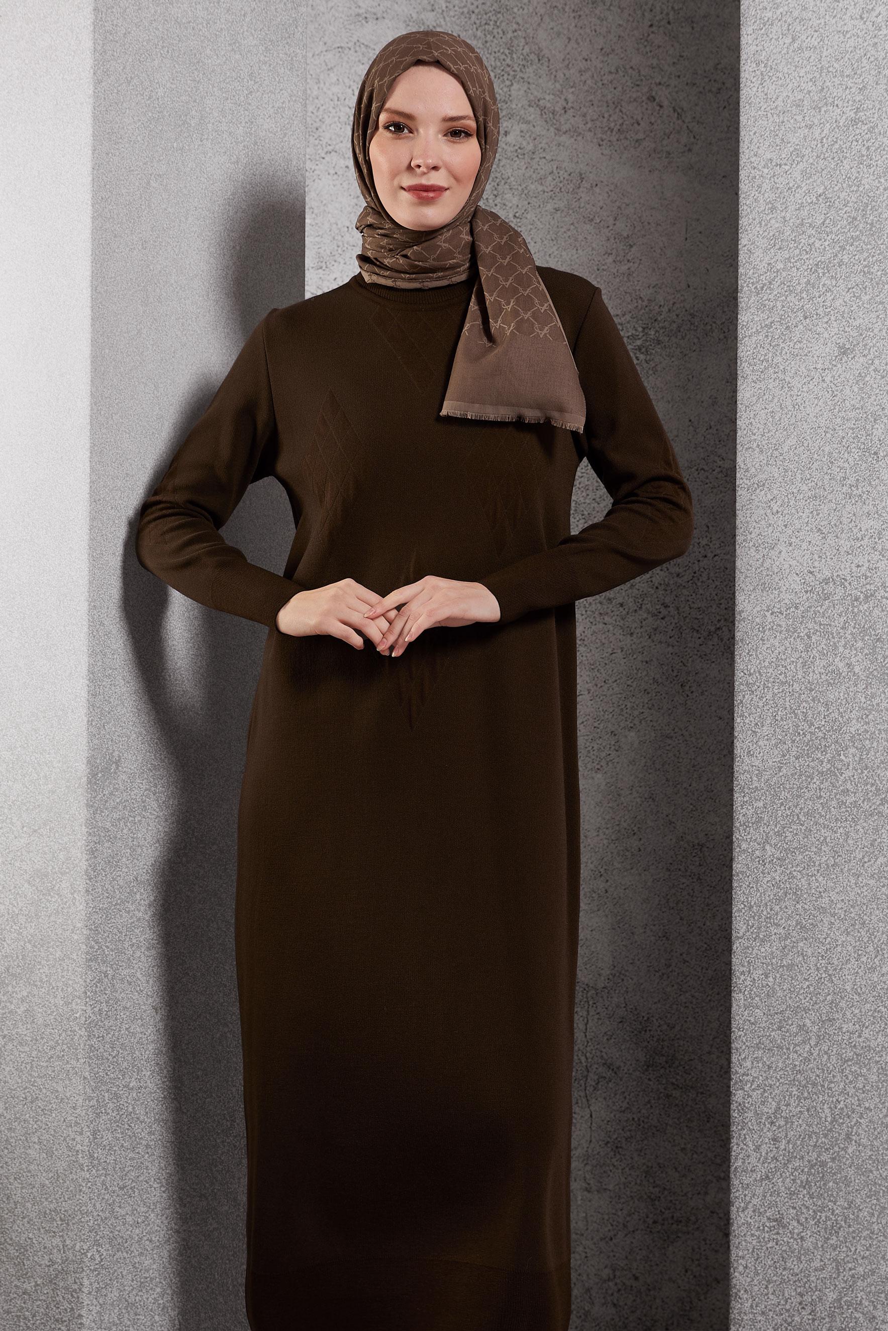 Vêtements hijab BRUN ROBE EN TRICOT 44922