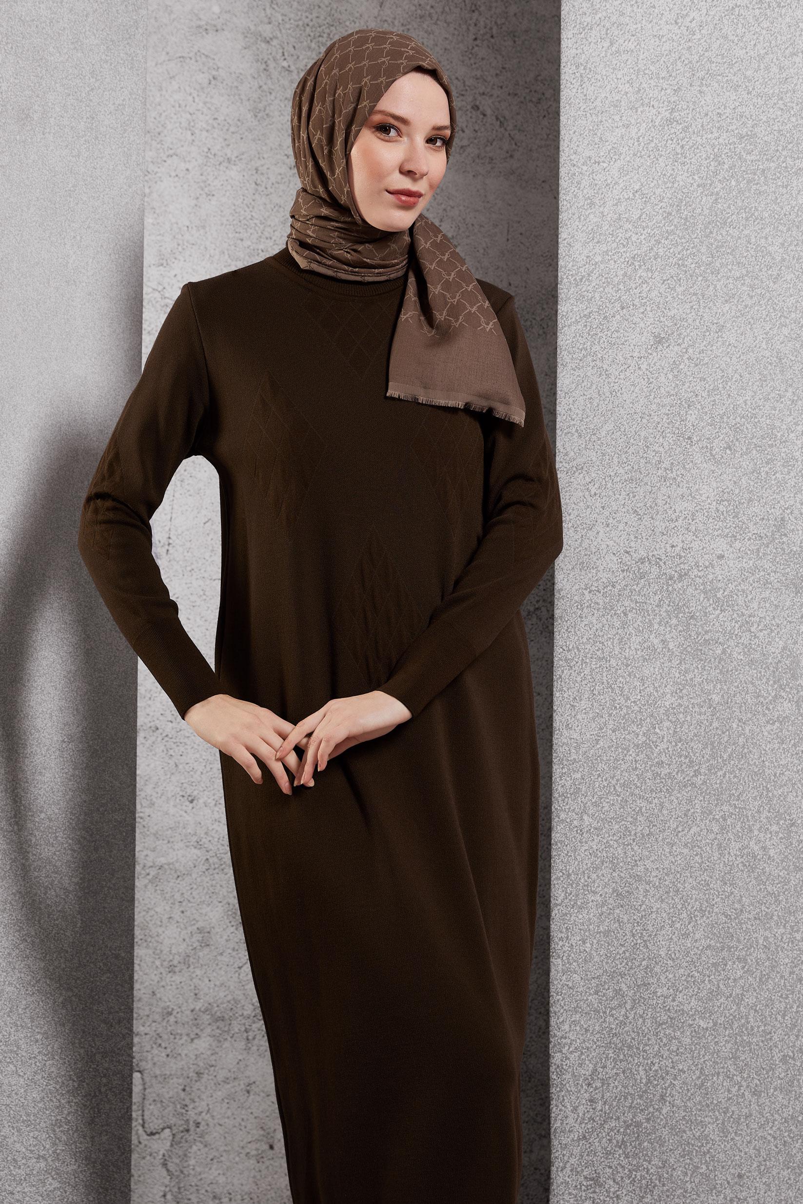 Vêtements hijab BRUN ROBE EN TRICOT 44922