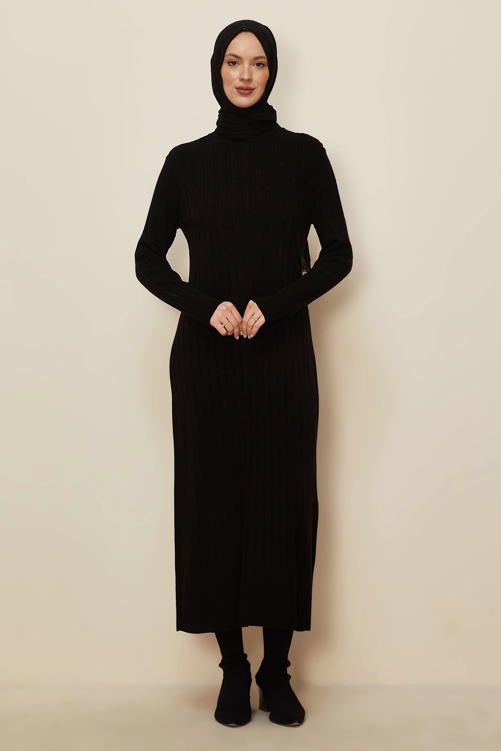 Tesettür giyim SİYAH BOĞAZLI YAKA TRİKO ELBİSE 44923