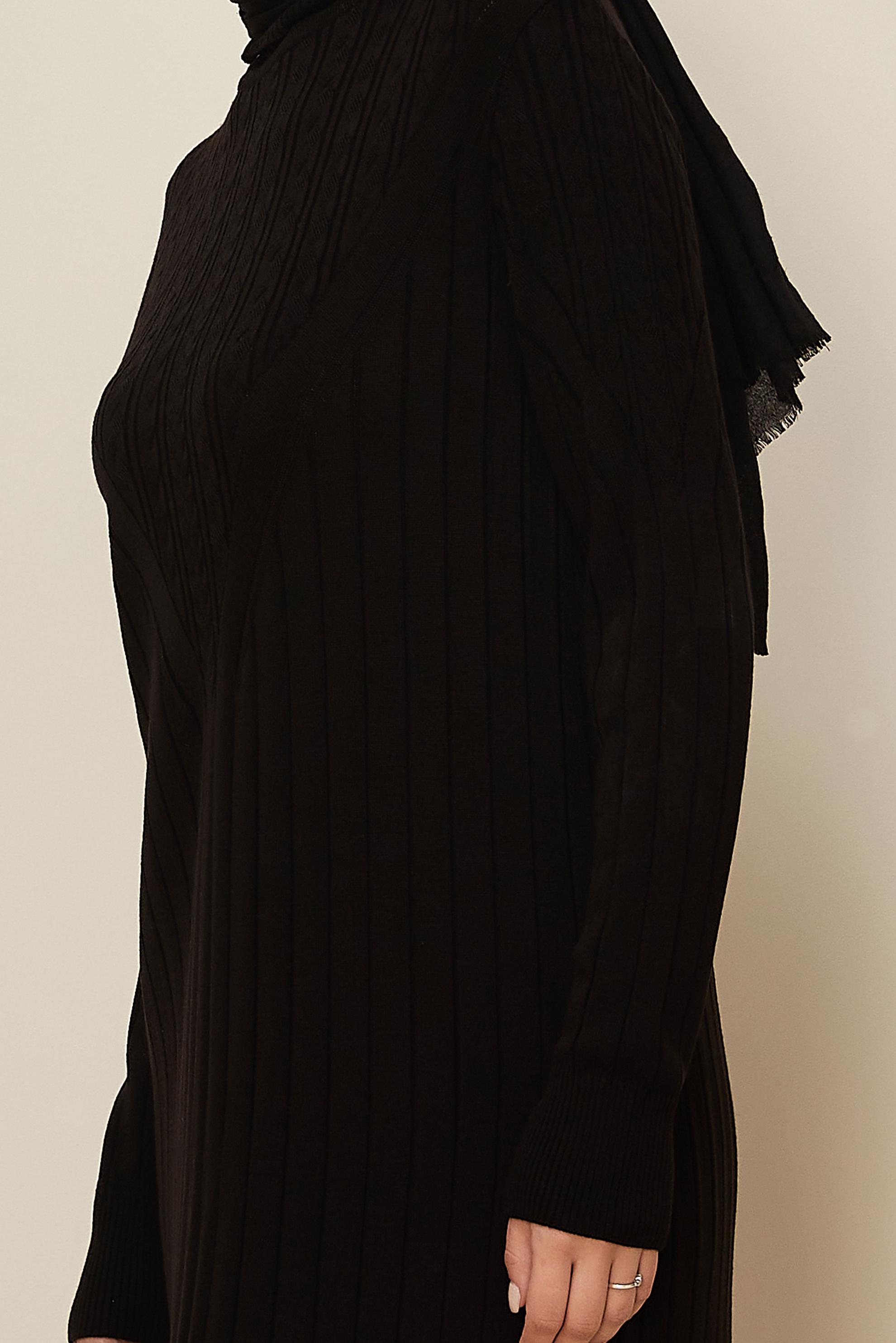 Tesettür giyim SİYAH BOĞAZLI YAKA TRİKO ELBİSE 44923