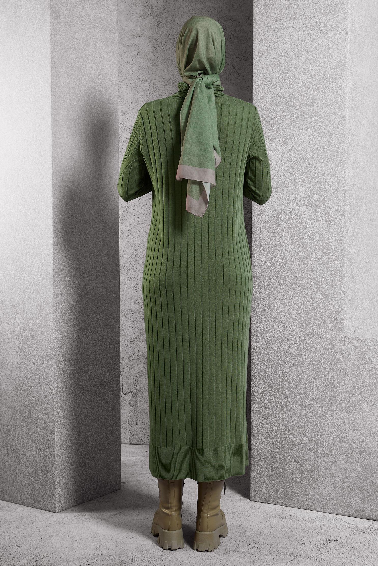 Tesettür giyim YEŞİL BOĞAZLI YAKA TRİKO ELBİSE 44923