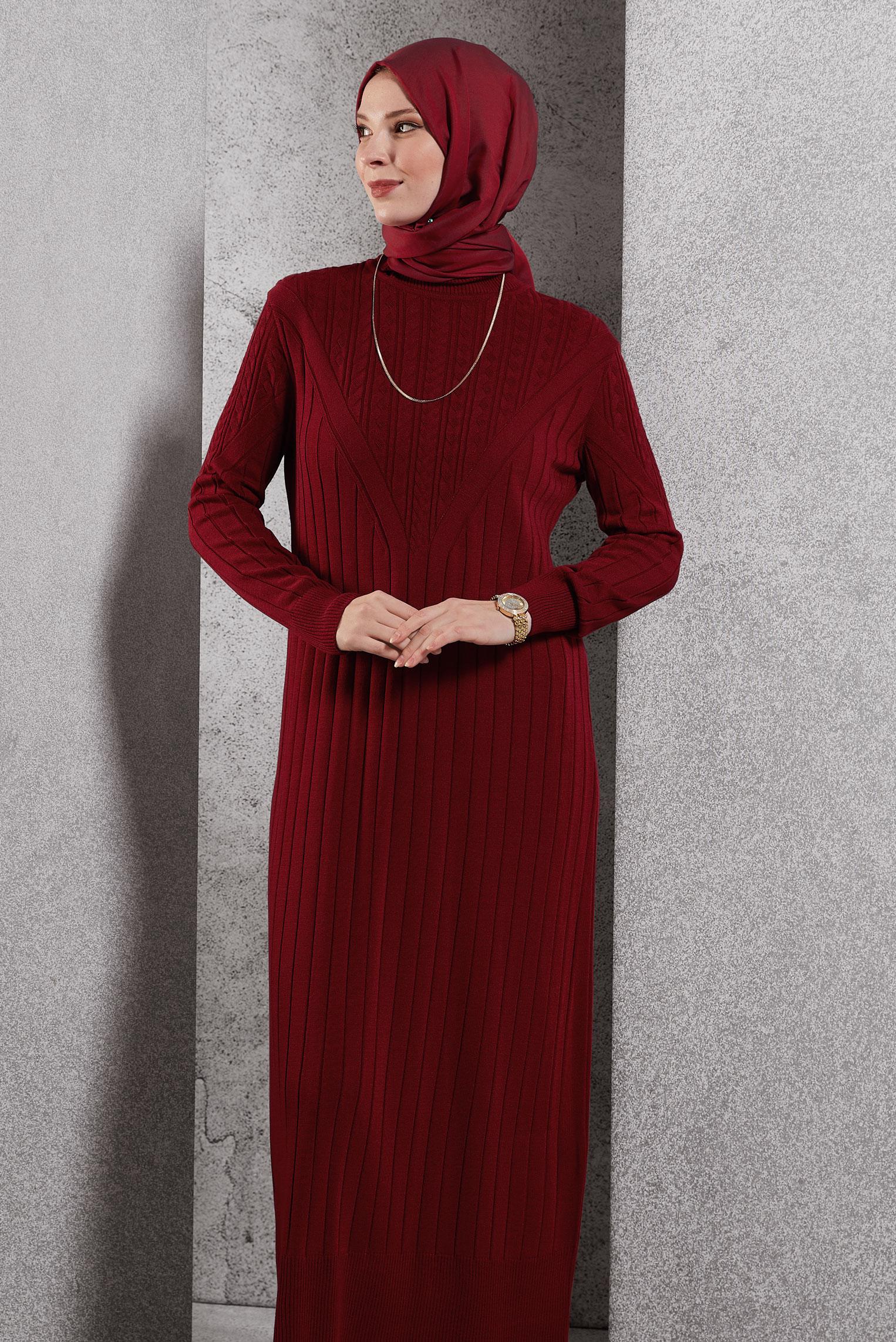 Vêtements hijab ROUGE BORDEAUX ROBE EN TRICOT À COL ROULÉ 44923