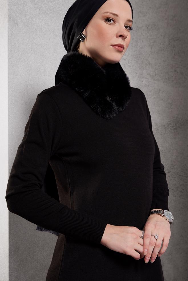 Vêtements hijab NOIR ROBE EN TRICOT AVEC DÉTAILS EN FOURRURE 44936 - ALVİNA
