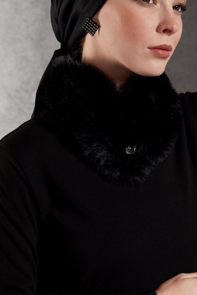 Vêtements hijab NOIR ROBE EN TRICOT AVEC DÉTAILS EN FOURRURE 44936 - ALVİNA