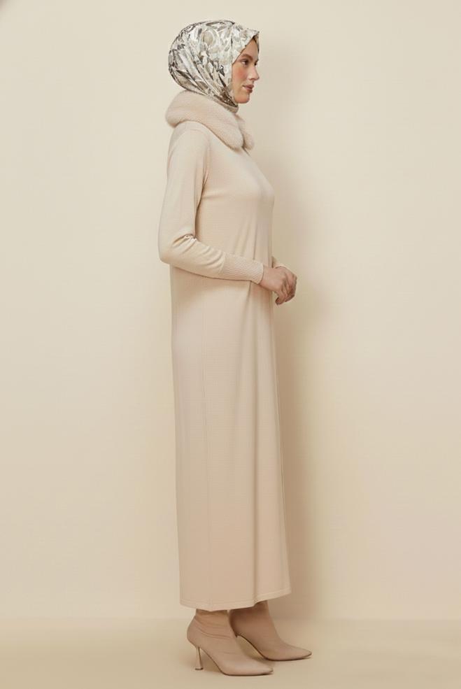 Hijab clothing BEIGE FUR DETAILED KNITWEAR DRESS 44936 - ALVİNA