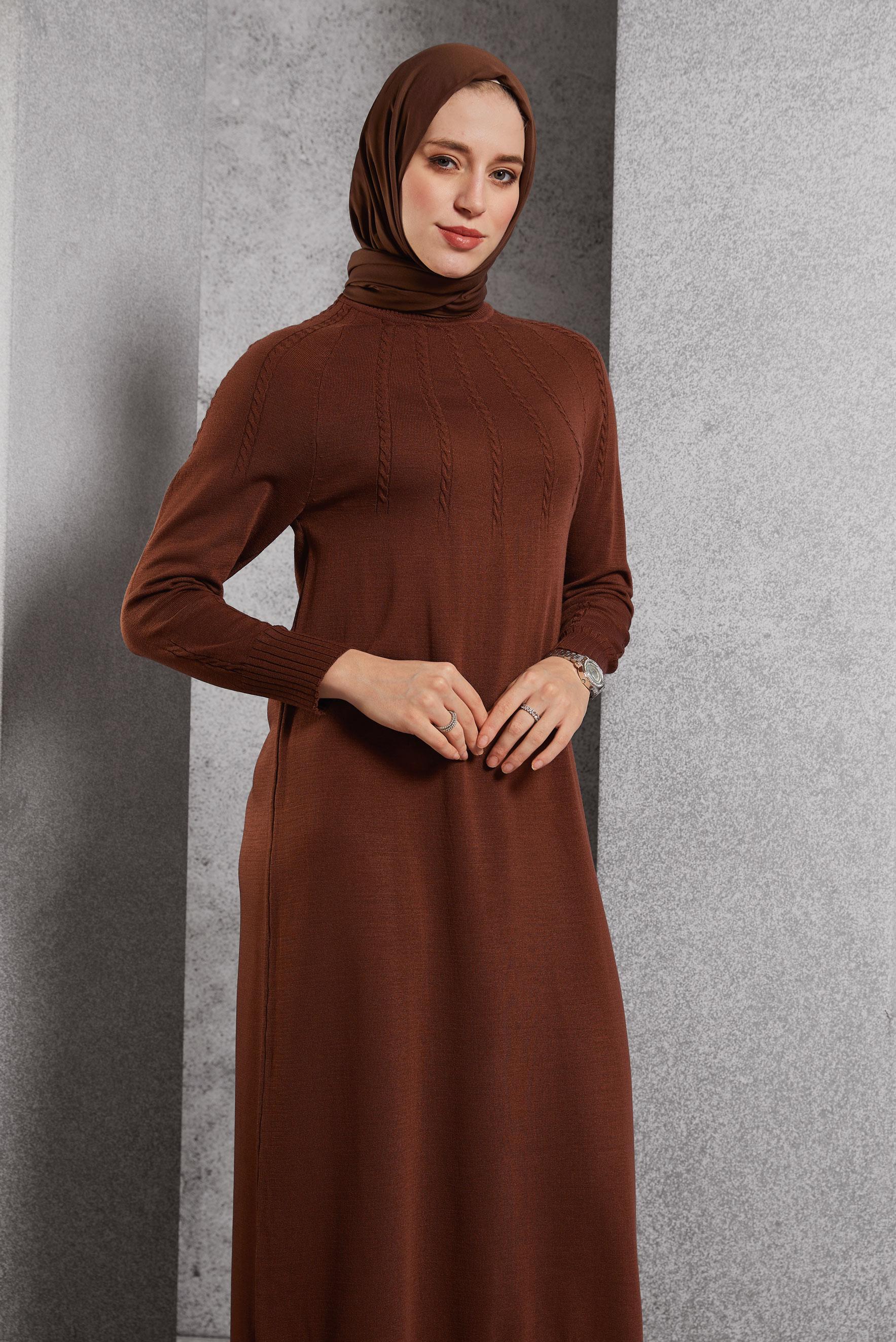 Vêtements hijab BRUN ROBE EN TRICOT 44968