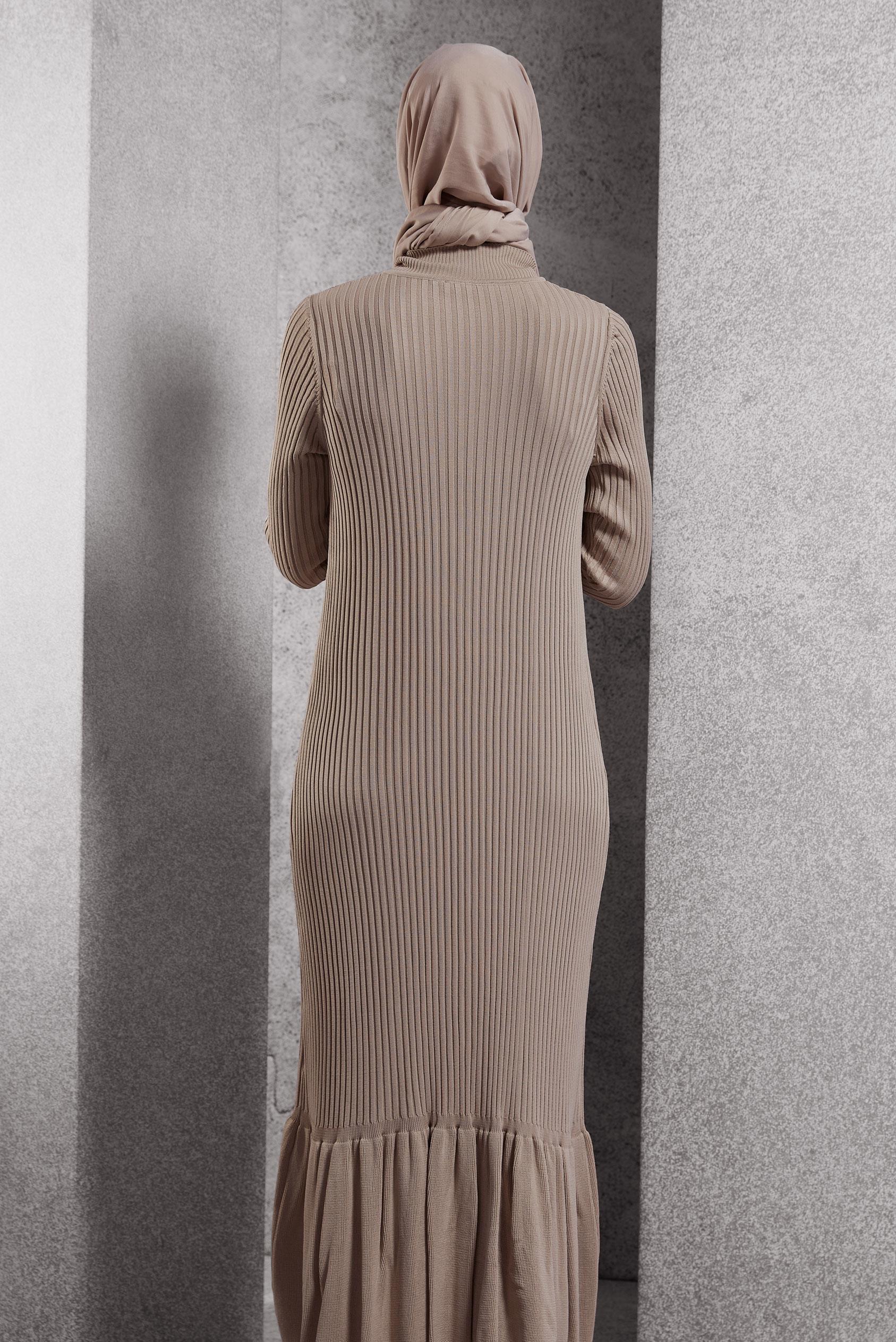 Tesettür giyim BEJ TRİKO ELBİSE 44970