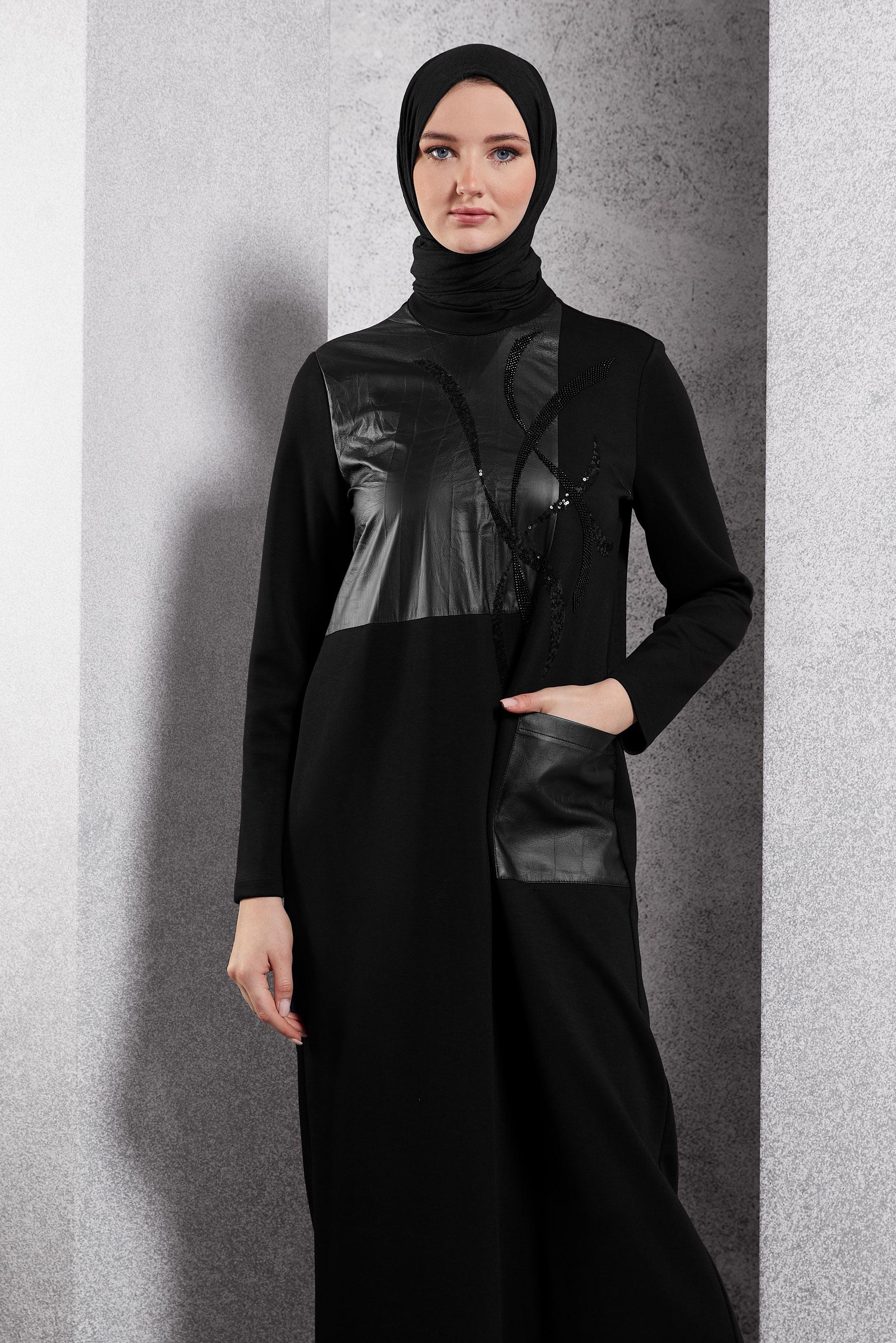 Vêtements hijab NOIR ROBE MODESTE BRODÉE DE PIERRES PRÉCIEUSES 45058