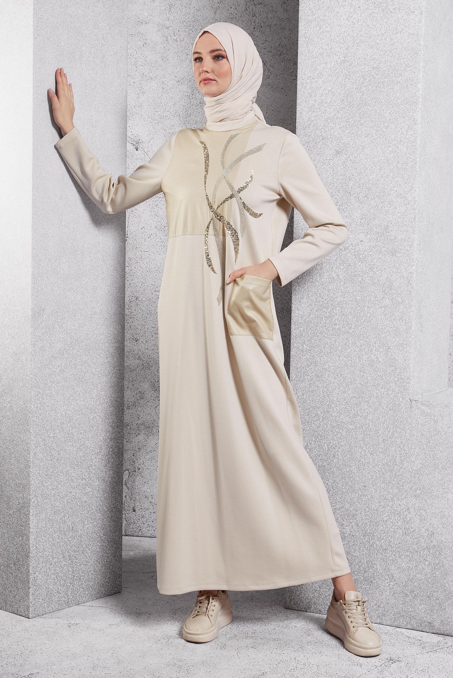 Vêtements hijab ÉCRUE ROBE MODESTE BRODÉE DE PIERRES PRÉCIEUSES 45058