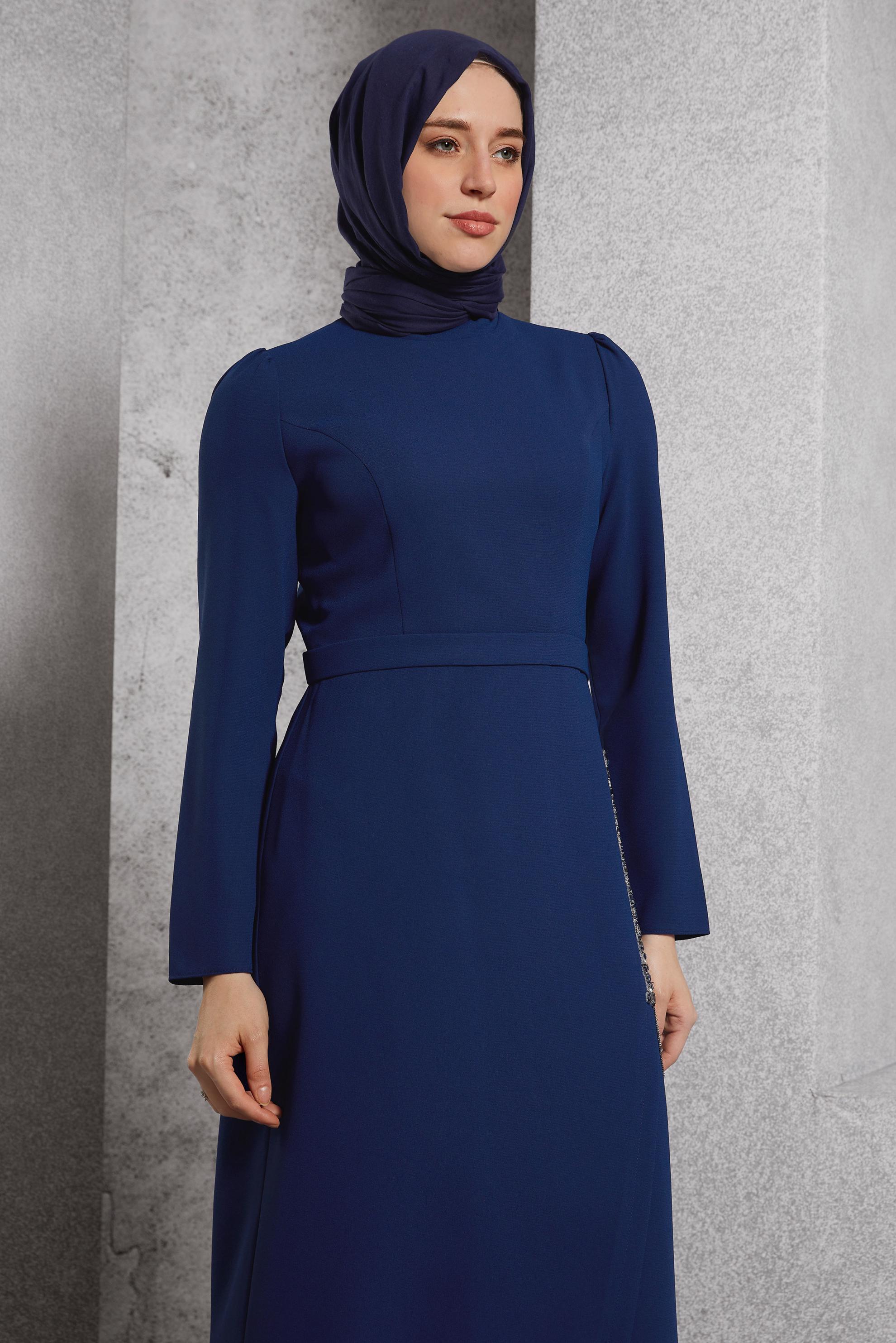 Vêtements hijab BLEU MARINE ROBE À DÉTAILS DE PIERRES PRÉCIEUSES 45191