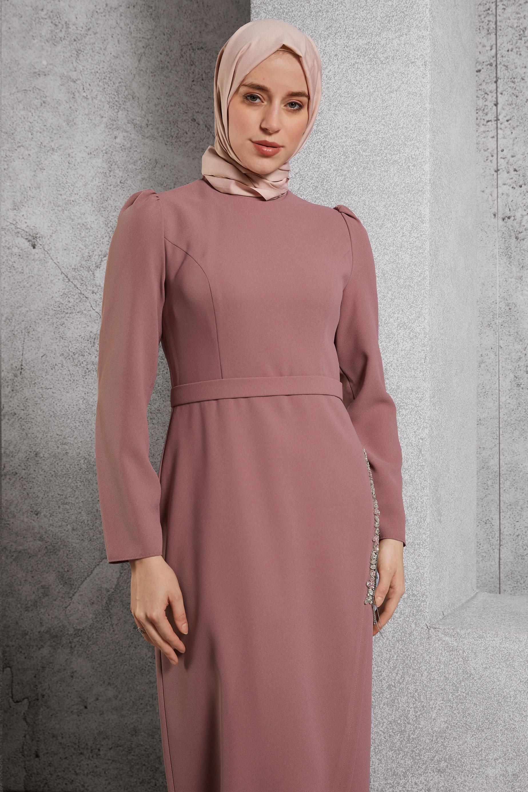 Vêtements hijab POUDRE ROBE À DÉTAILS DE PIERRES PRÉCIEUSES 45191