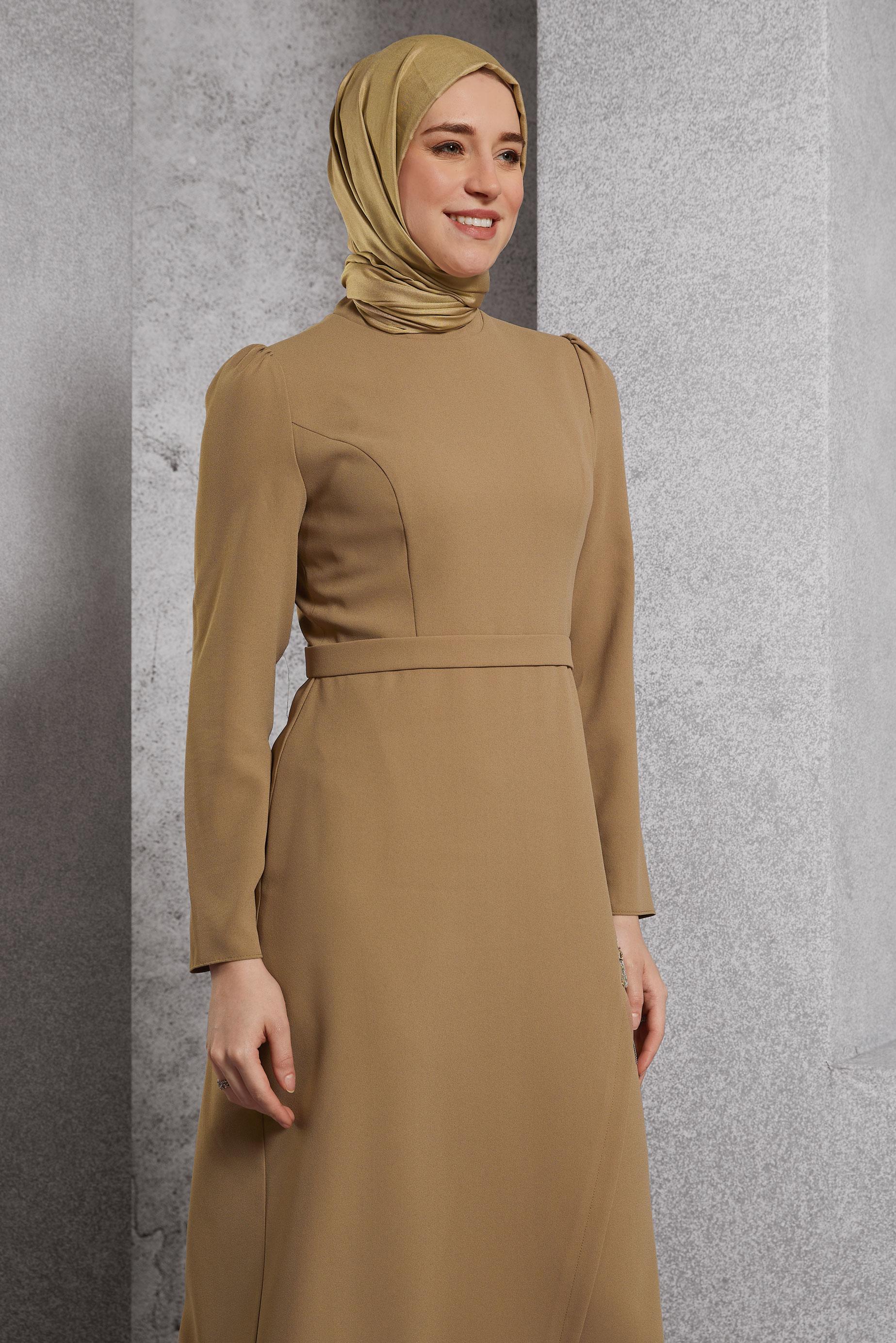 Vêtements hijab BRUN ROBE À DÉTAILS DE PIERRES PRÉCIEUSES 45191