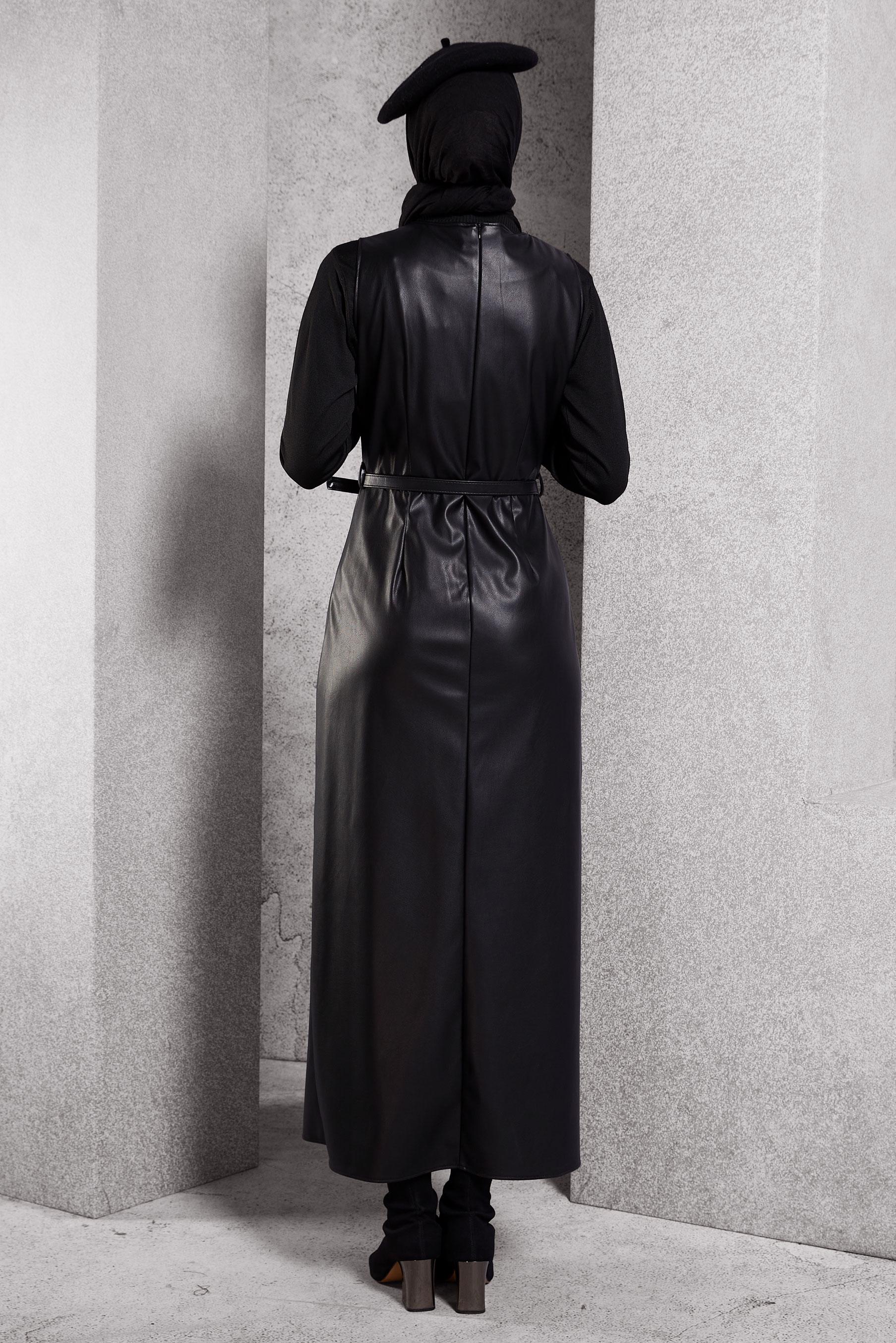 Tesettür giyim SİYAH KEMERLİ SUNİ DERİ JİLE ELBİSE 45216