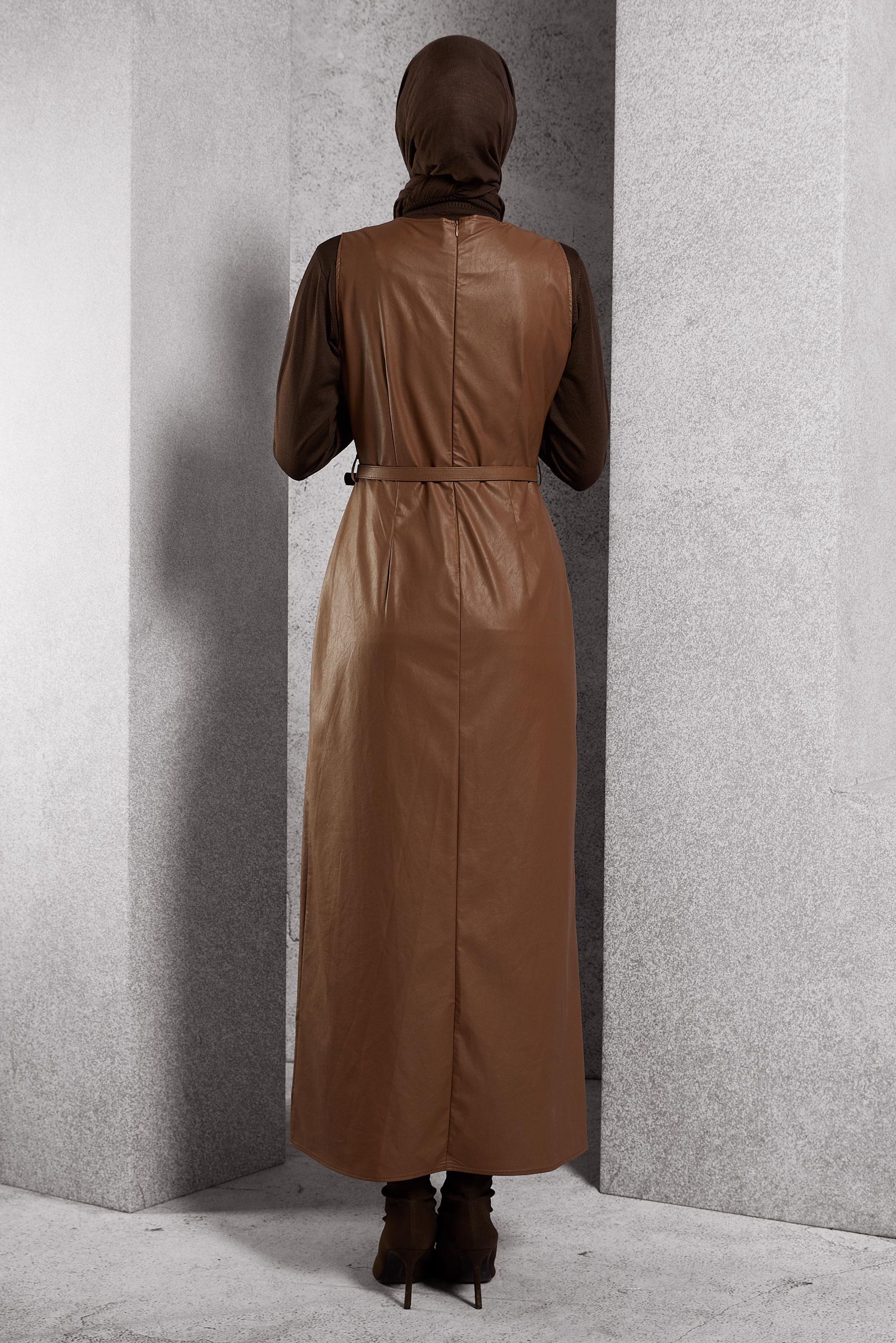 Tesettür giyim KAHVE KEMERLİ SUNİ DERİ JİLE ELBİSE 45216