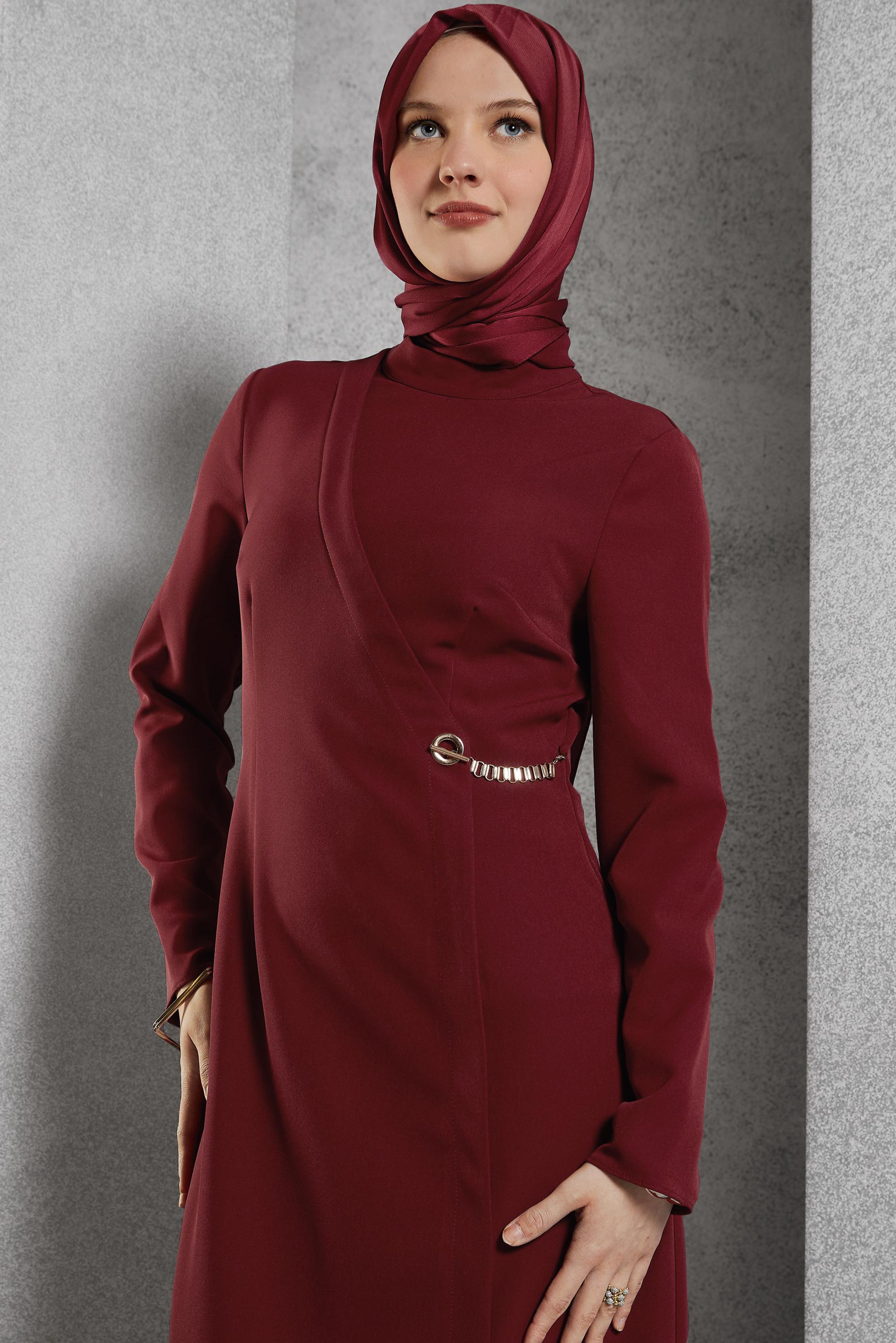 Vêtements hijab ROUGE BORDEAUX ROBE À DÉTAILS DE CHAÎNE 45224