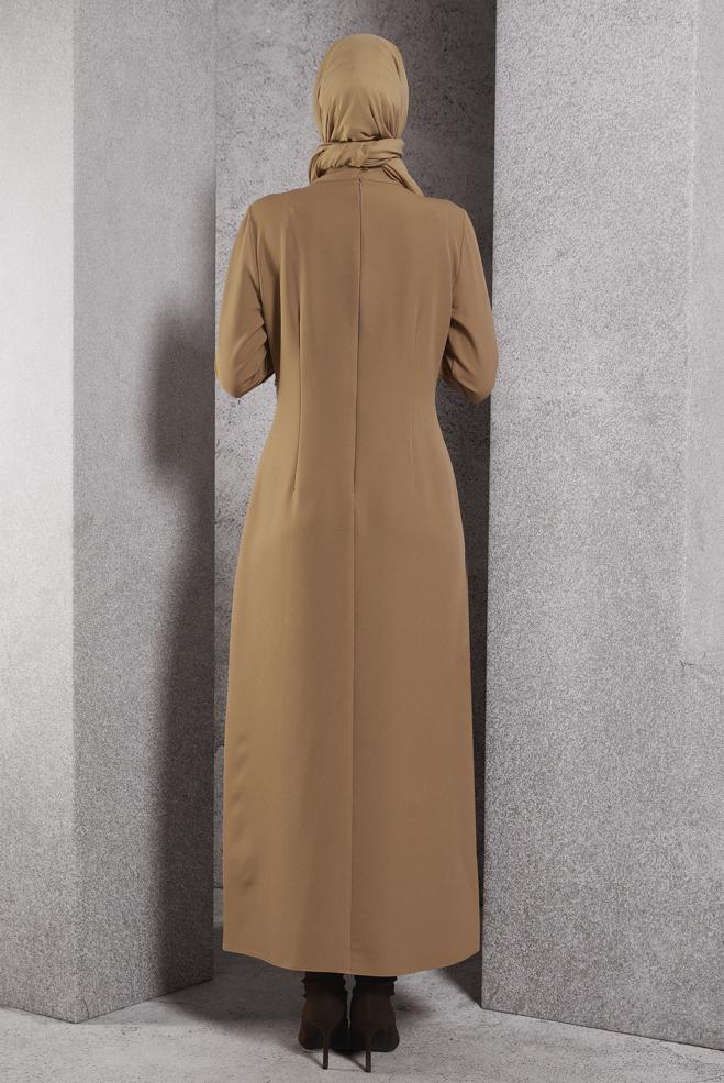 Vêtements hijab BEIGE ROBE À DÉTAILS DE CHAÎNE 45224 - ALVİNA