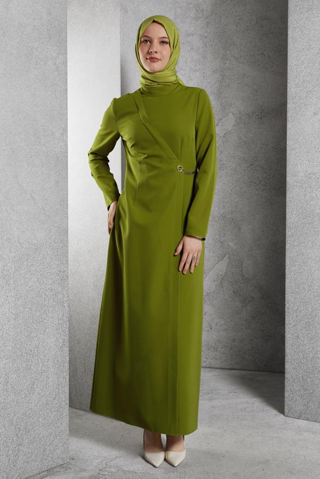 Vêtements hijab VERT ROBE À DÉTAILS DE CHAÎNE 45224 - ALVİNA