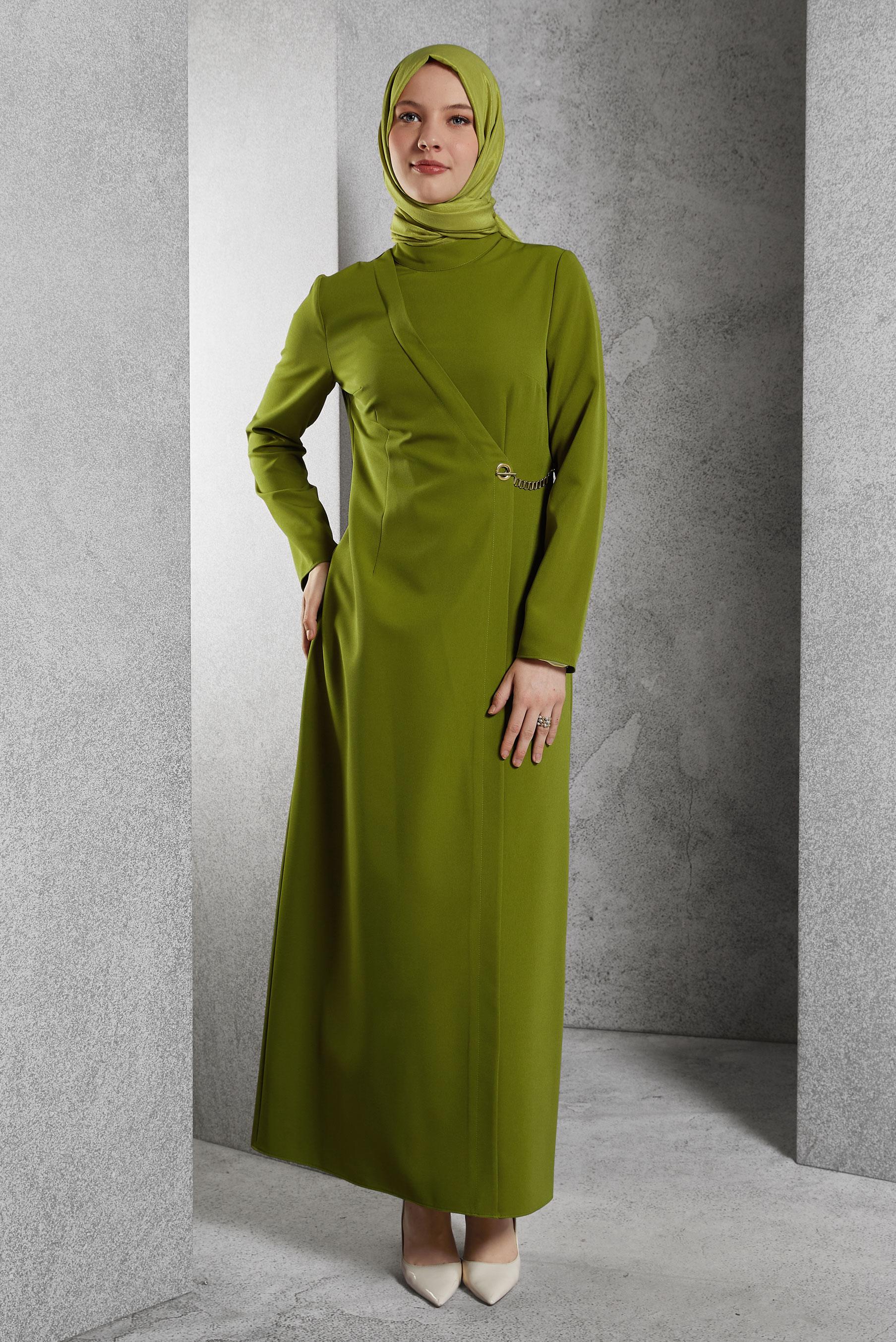 Vêtements hijab VERT ROBE À DÉTAILS DE CHAÎNE 45224