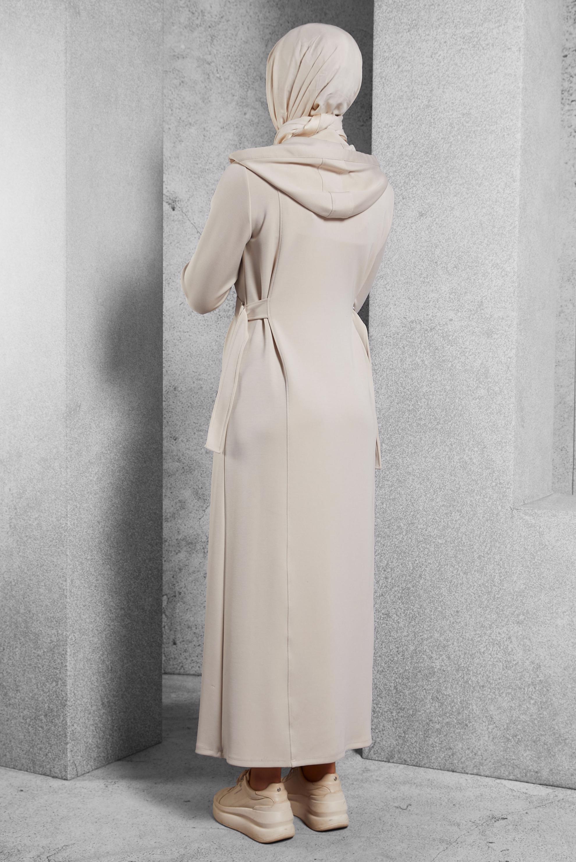 Tesettür giyim EKRU KAPÜŞONLU ELBİSE 45234