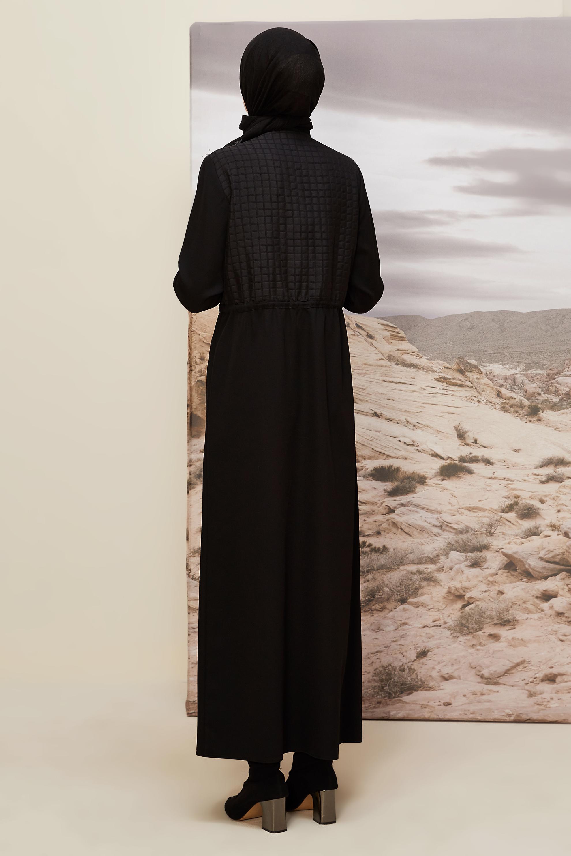 Tesettür giyim SİYAH BELİ BÜZGÜLÜ ELBİSE 45236