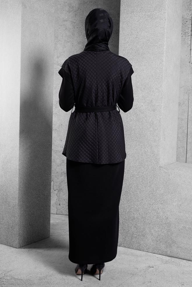 Hijab clothing BLACK BELTED DRESS WITH BROOCH 45237 - ALVİNA