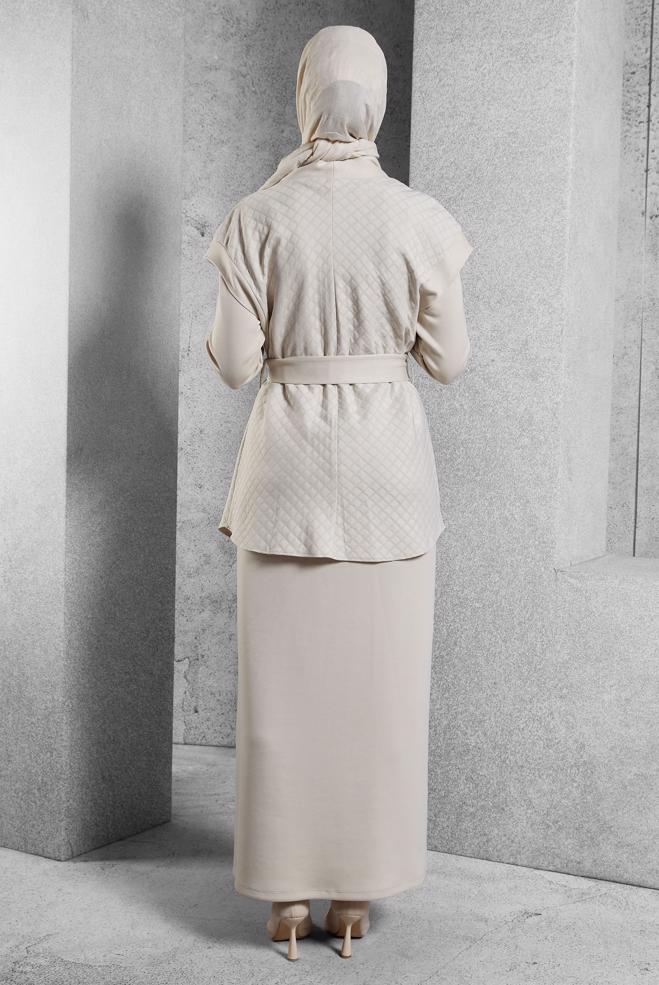 Hijab clothing BEIGE BELTED DRESS WITH BROOCH 45237 - ALVİNA