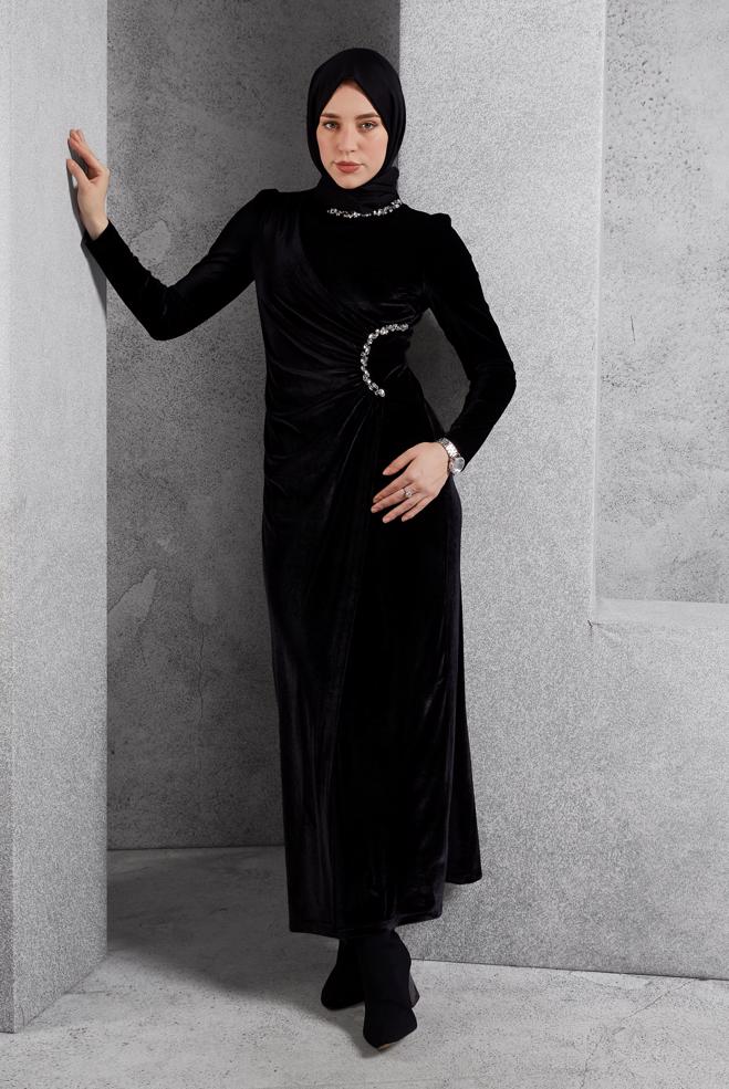 Vêtements hijab NOIR ROBE BRODÉE DE PIERRES PRÉCIEUSES 45260 - ALVİNA