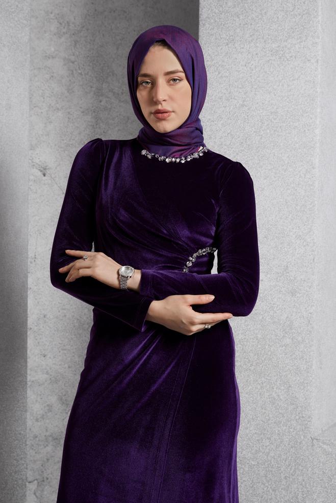 Vêtements hijab POURPRE ROBE BRODÉE DE PIERRES PRÉCIEUSES 45260 - ALVİNA