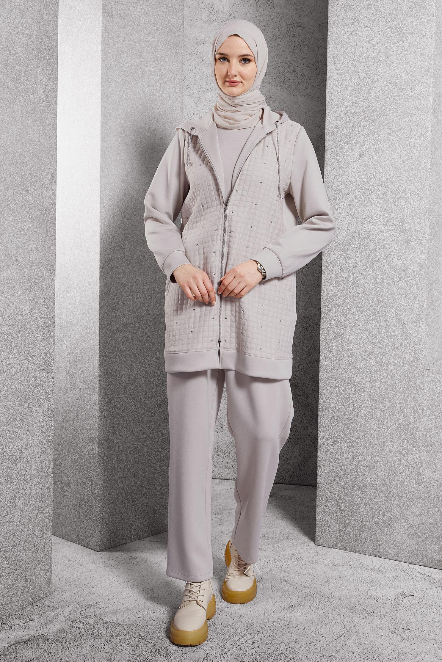 Vêtements hijab BEIGE ENSEMBLE DE SURVÊTEMENT MATELASSÉ 45038