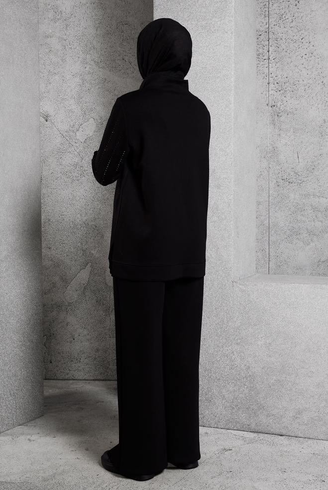 Vêtements hijab NOIR ENSEMBLE DE SURVÊTEMENT AVEC DÉTAIL DE BIJOUX 45041 - ALVİNA