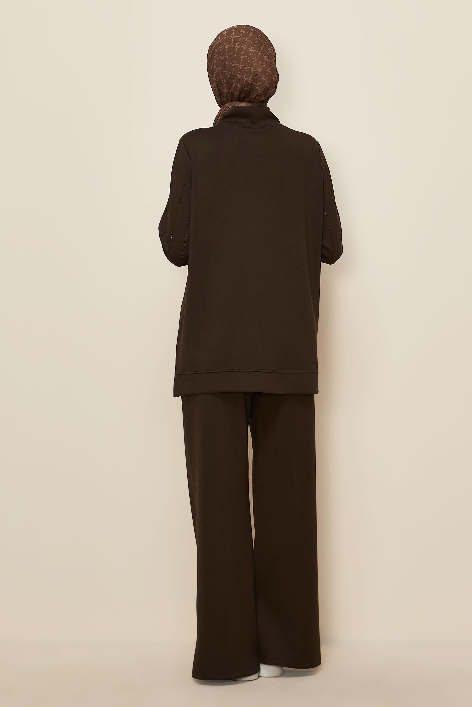 Vêtements hijab BRUN ENSEMBLE DE SURVÊTEMENT AVEC DÉTAIL DE BIJOUX 45041