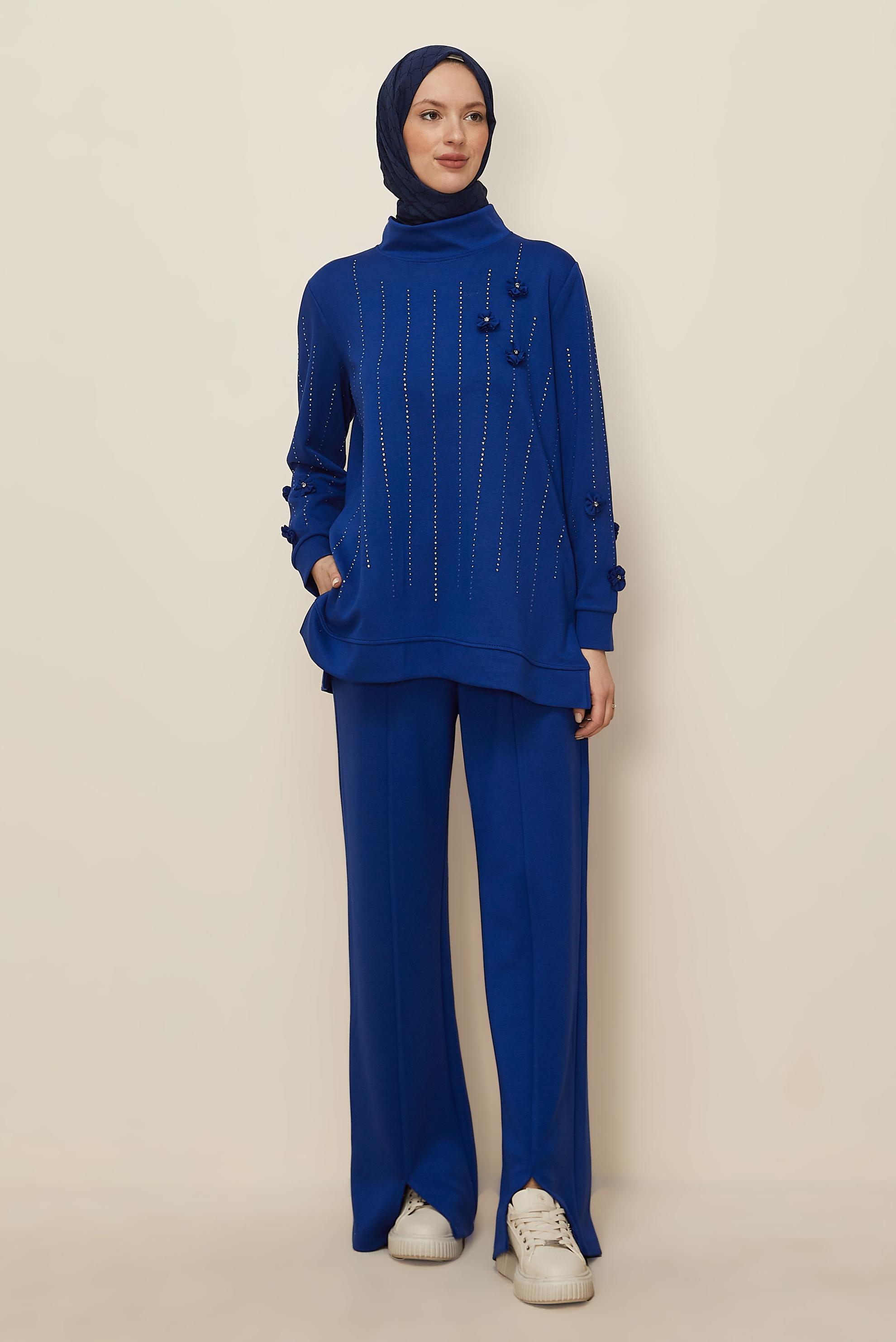 Vêtements hijab BLEU MARINE ENSEMBLE DE SURVÊTEMENT AVEC DÉTAIL DE BIJOUX 45041