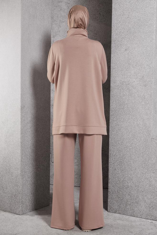 Vêtements hijab BRUN ENSEMBLE DE SURVÊTEMENT AVEC DÉTAIL DE BIJOUX 45041 - ALVİNA