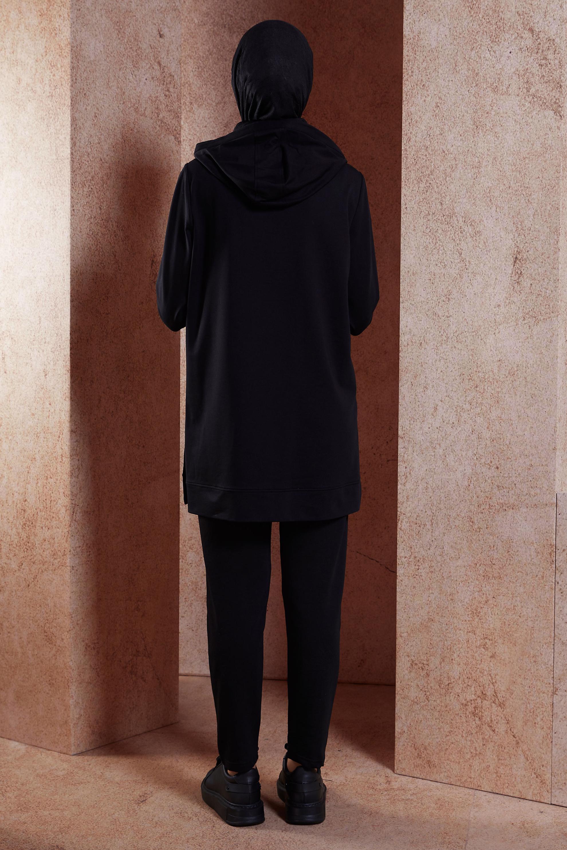 Tesettür giyim SİYAH YAZI BASKILI EŞOFMAN TUNİK 45056