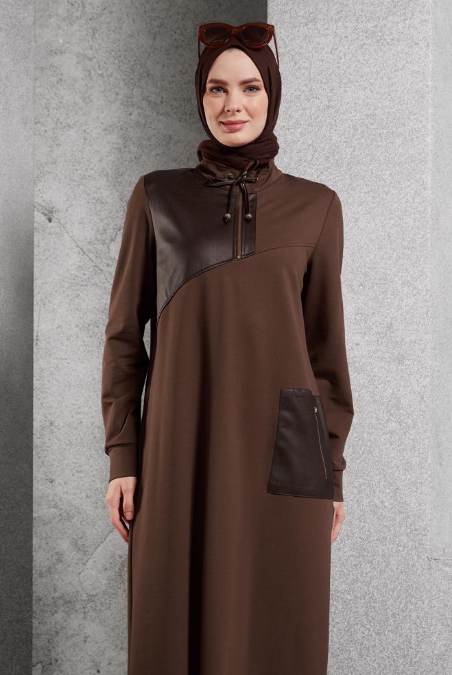 Vêtements hijab BRUN ROBE DE SURVÊTEMENT À COL FERMÉ À GLISSIÈRE 45099 - ALVİNA