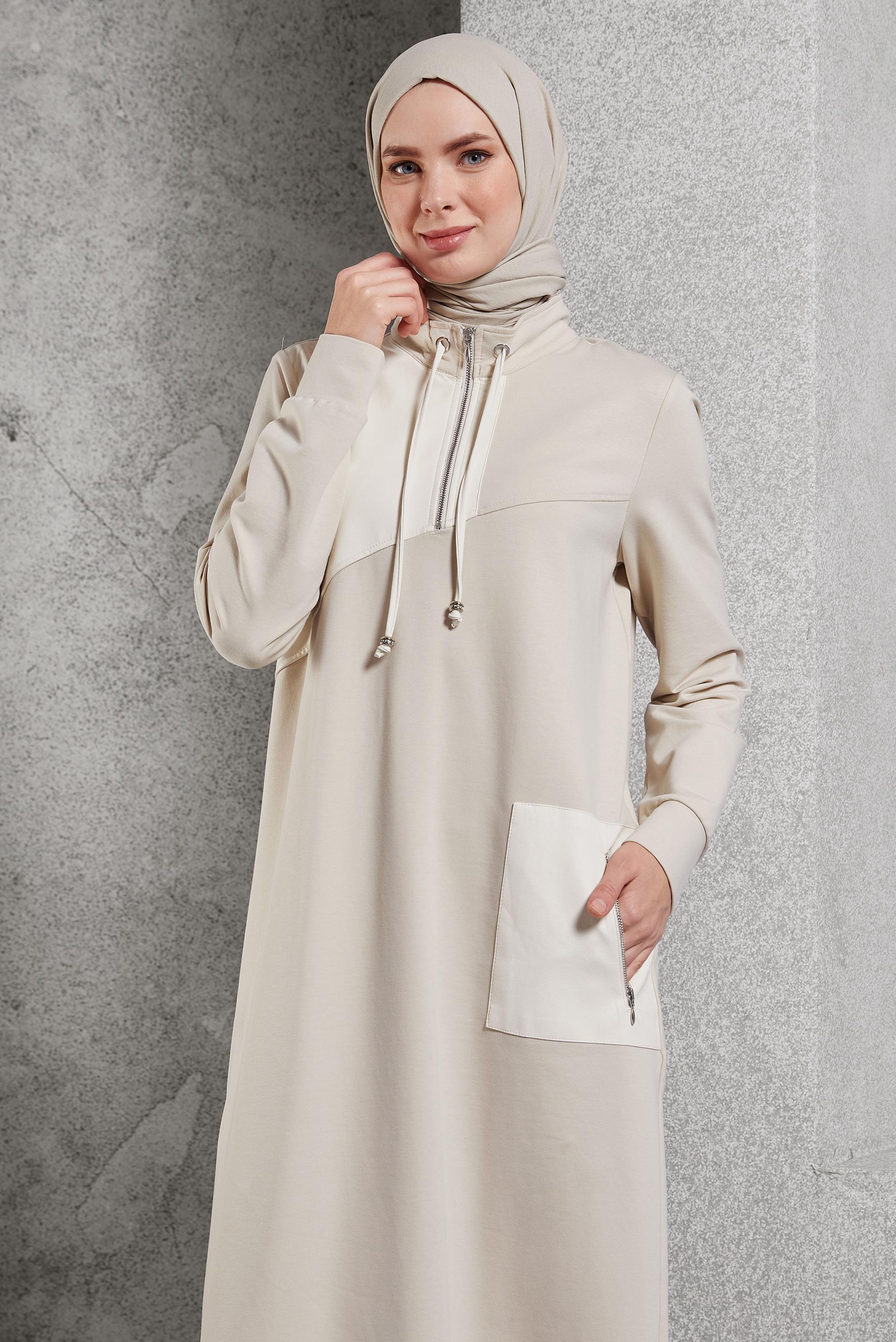 Vêtements hijab BEIGE ROBE DE SURVÊTEMENT À COL FERMÉ À GLISSIÈRE 45099
