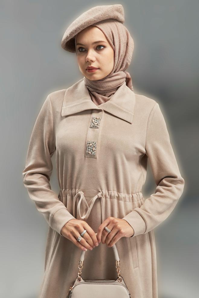 Tesettür giyim BEJ TAŞLI EŞOFMAN ELBİSE 45107 - ALVİNA