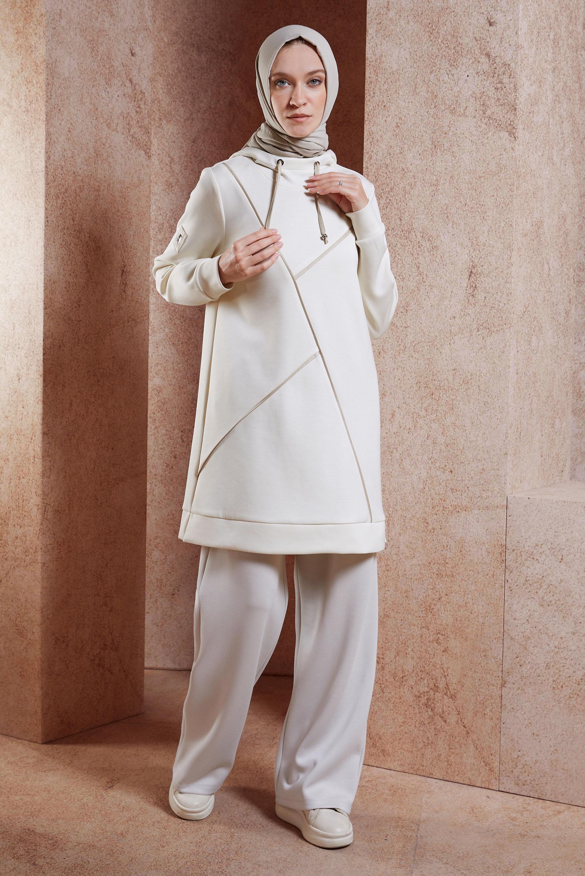 Tesettür giyim EKRU KAPÜŞONLU EŞOFMAN TUNİK 45113